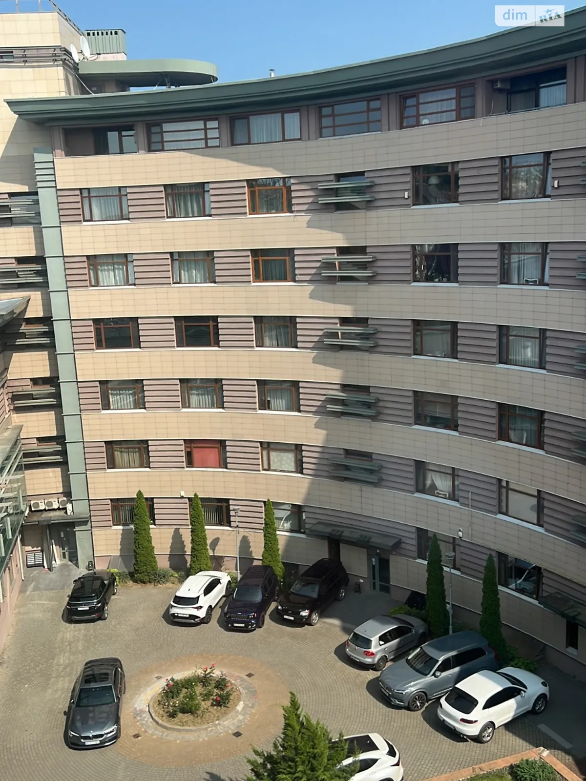 Сдается в аренду 2-комнатная квартира 105 кв. м в Ужгороде, пл. Жупанатская, 1 - фото 1