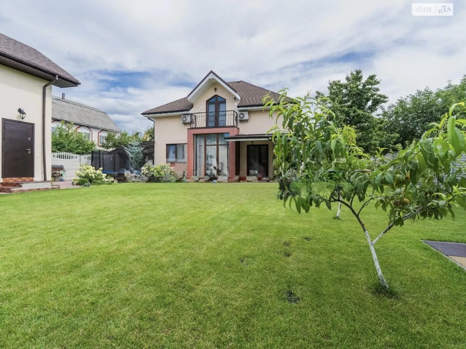 Продается дом на 2 этажа 134 кв. м с мансардой, цена: 175000 $ - фото 1