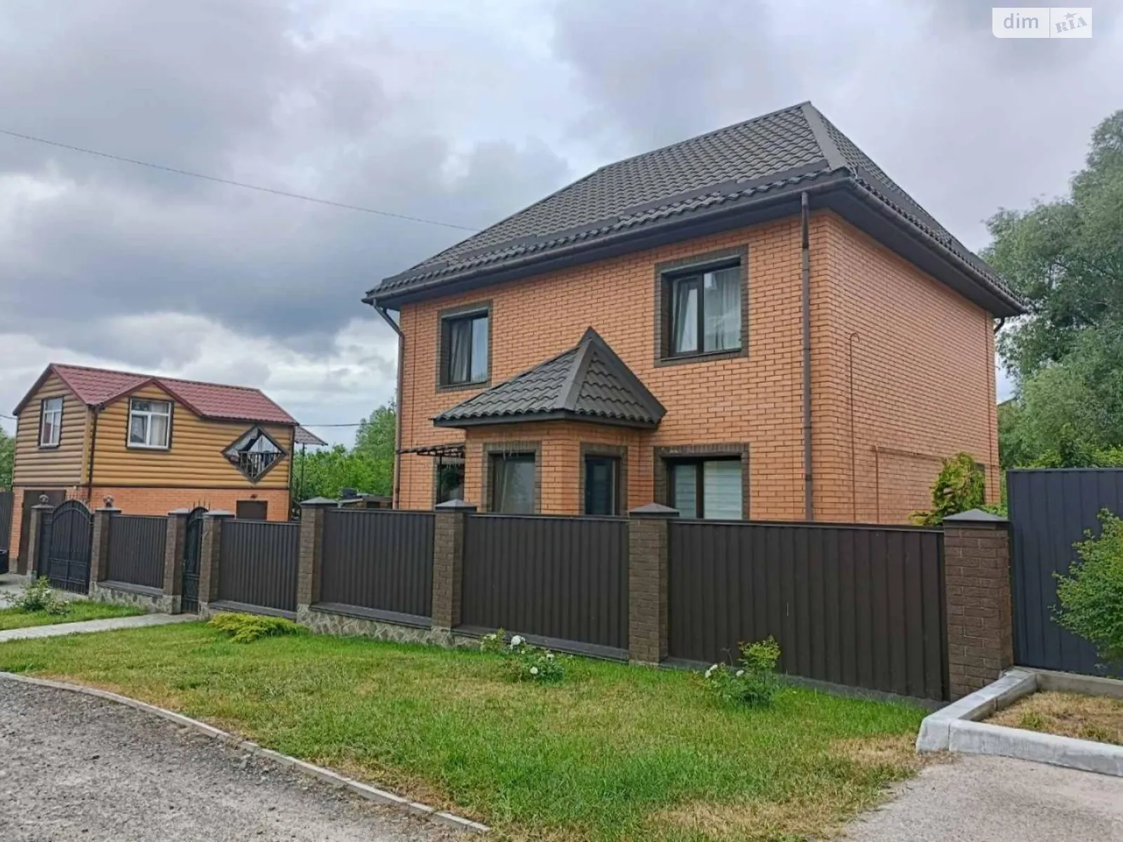 Продается дом на 2 этажа 119.9 кв. м с бассейном, цена: 190000 $ - фото 1