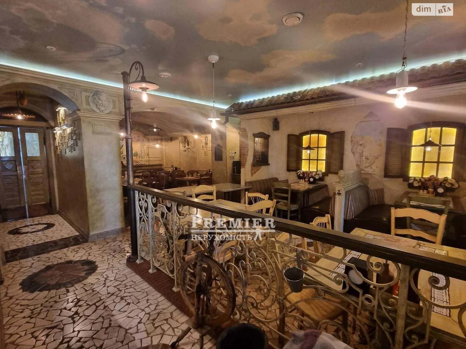 Продается объект сферы услуг 79.7 кв. м в 5-этажном здании, цена: 250000 $ - фото 1