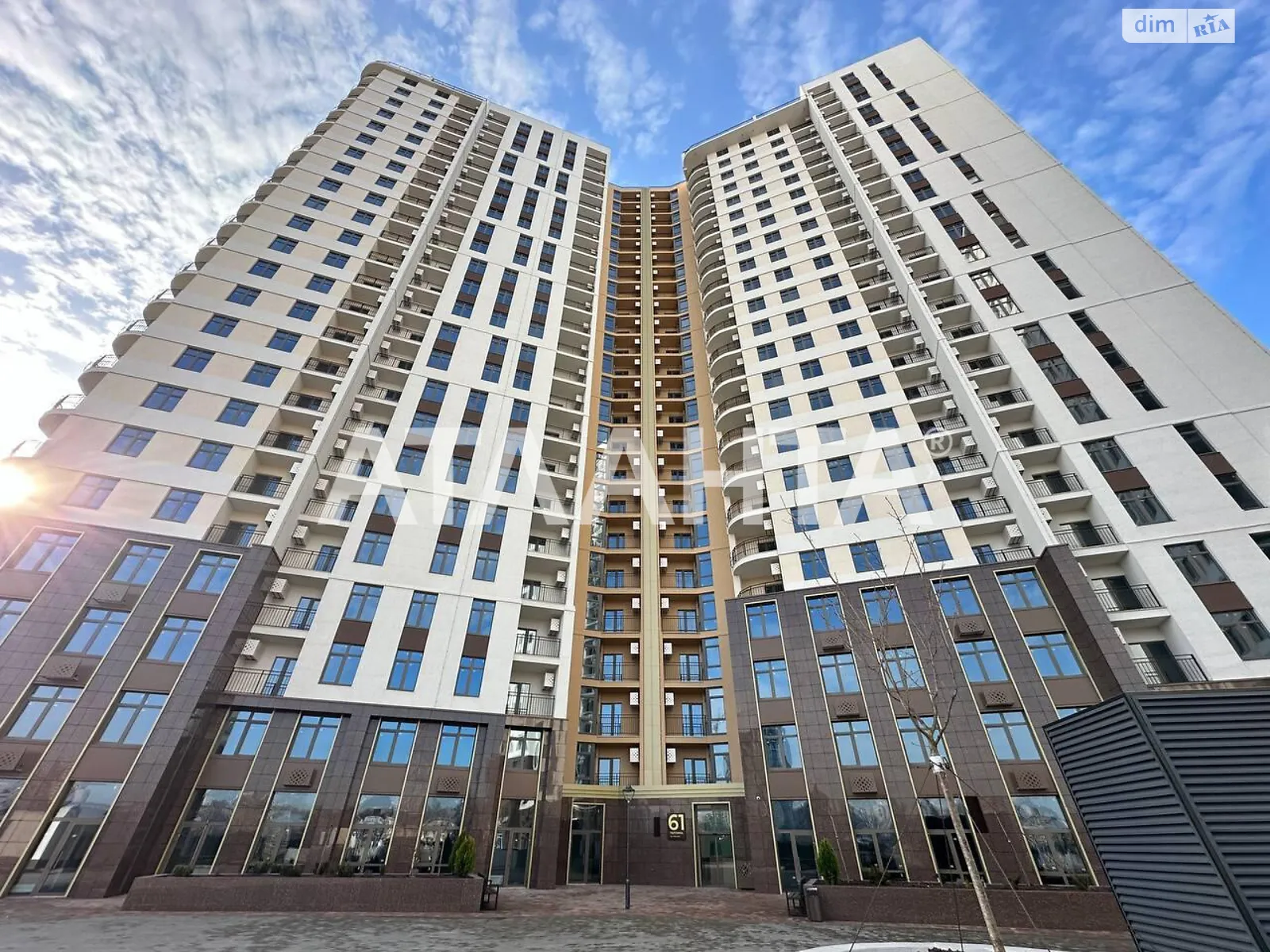 Продається 1-кімнатна квартира 51.2 кв. м у Одесі, вул. Краснова, 3/611-4 - фото 1