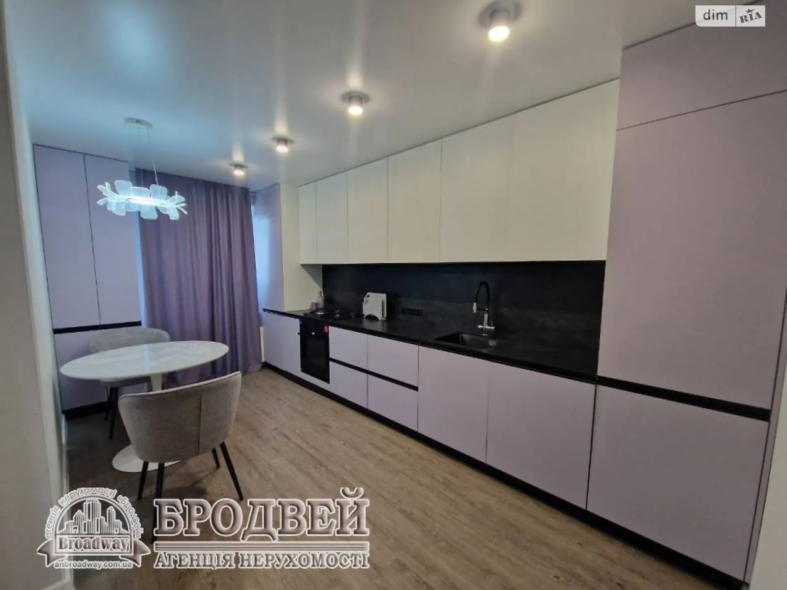 Продається 2-кімнатна квартира 65 кв. м у Чернігові, вул. Грушевського, 195Б - фото 1