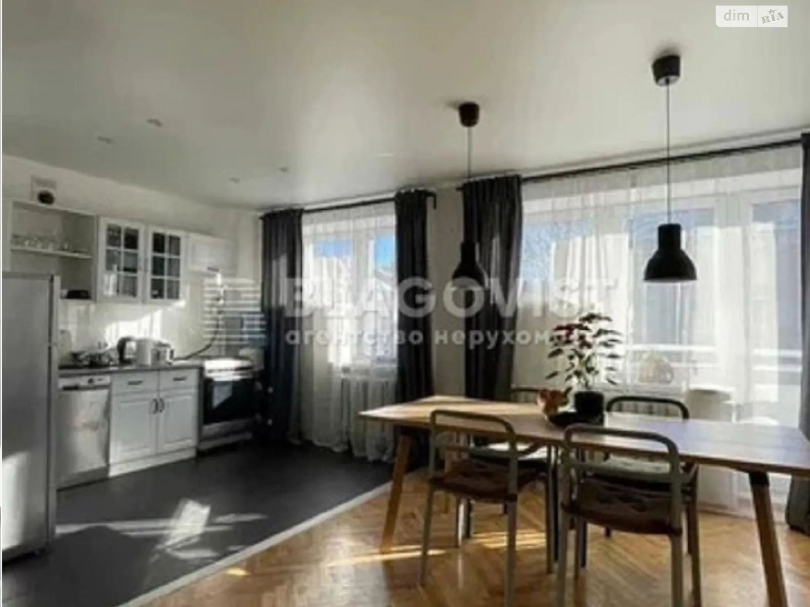 Продается 4-комнатная квартира 86 кв. м в Киеве, ул. Хорива - фото 1