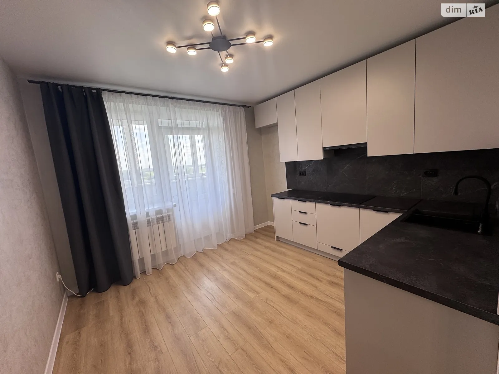 Продается 1-комнатная квартира 45 кв. м в Виннице, ул. Николаевская, 33 - фото 1