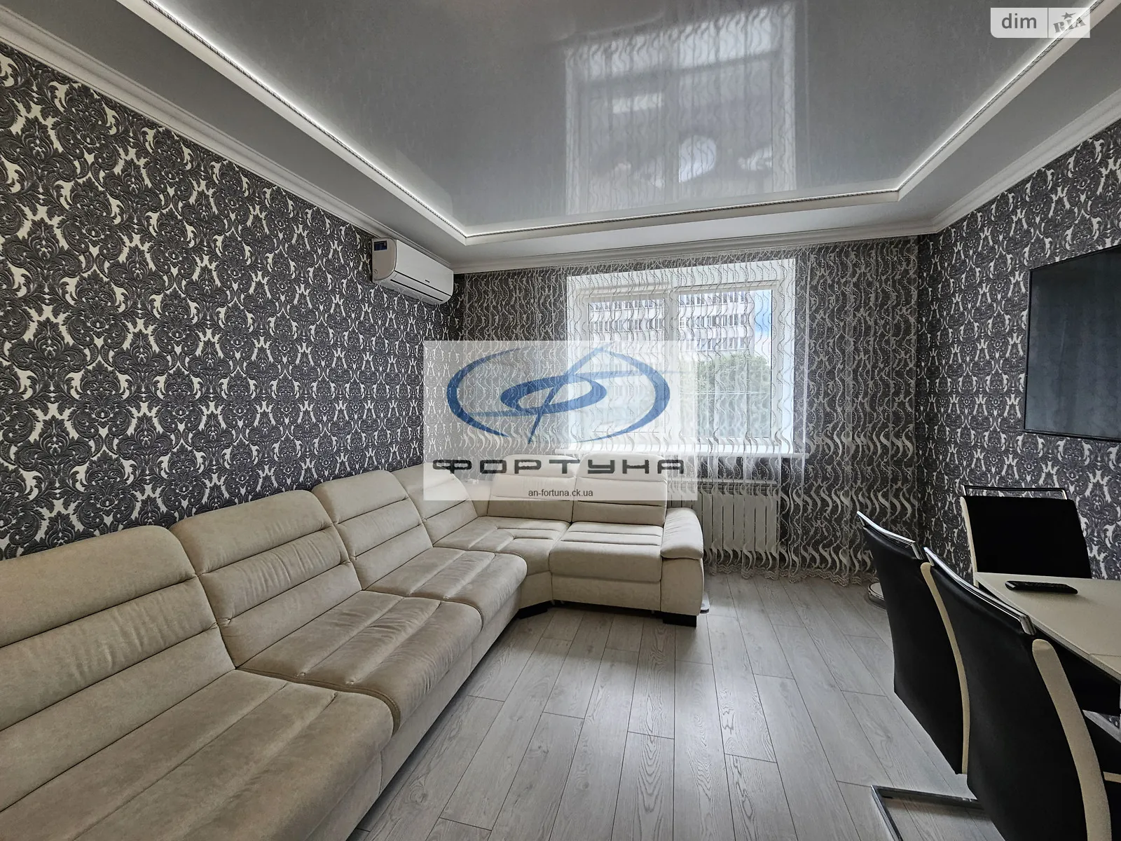 Продається 2-кімнатна квартира 71 кв. м у Черкасах, вул. Гоголя, 261/1 - фото 1