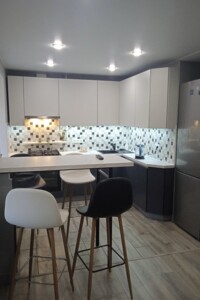 Продажа квартиры, Полтава, р‑н. Центр, Небесной Сотни (Ленина) улица