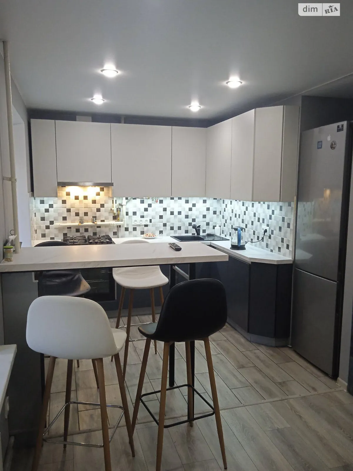 Продается 2-комнатная квартира 43.8 кв. м в Полтаве, цена: 50000 $ - фото 1