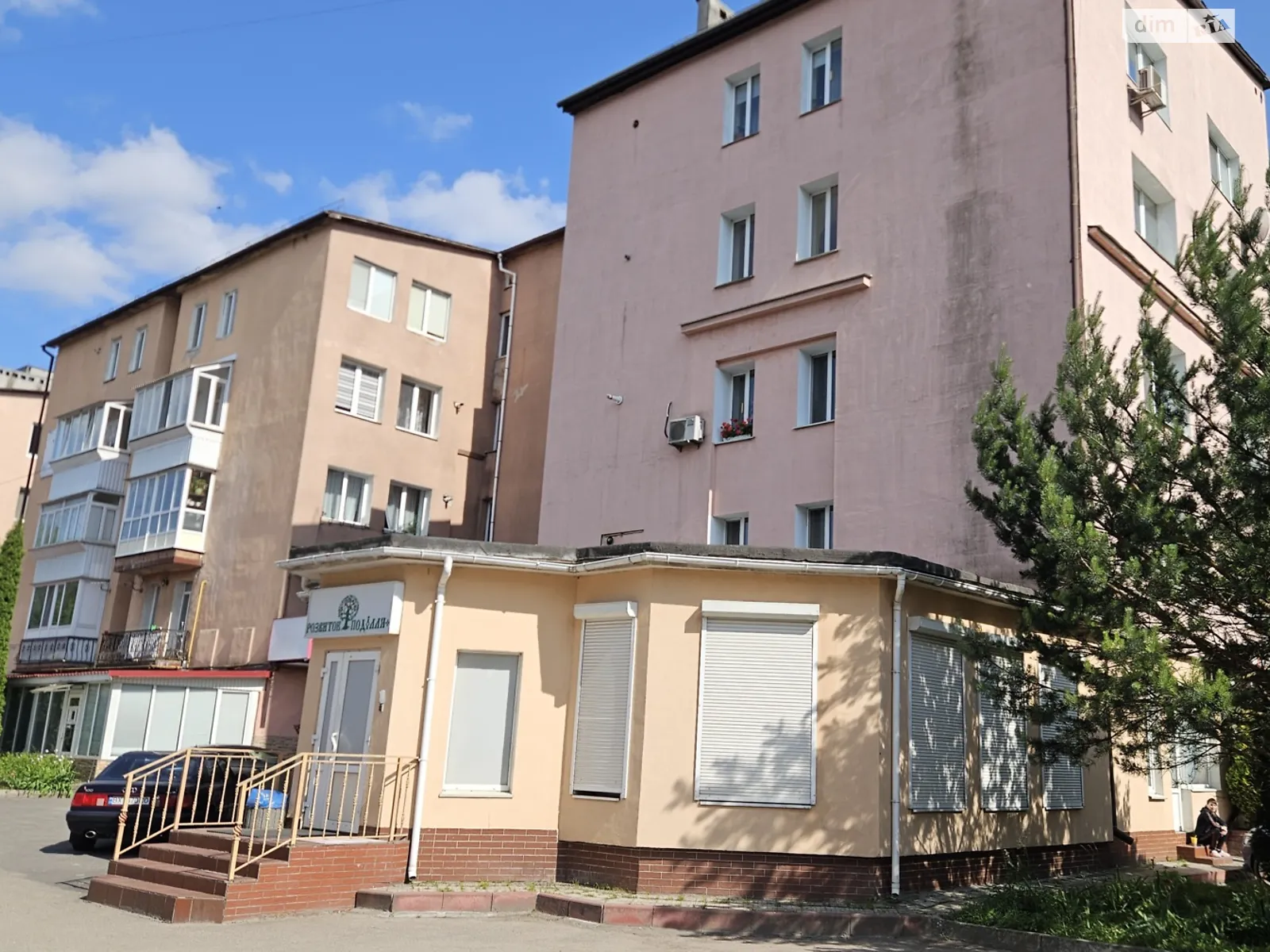 Продается помещения свободного назначения 148 кв. м в 6-этажном здании, цена: 72000 $ - фото 1