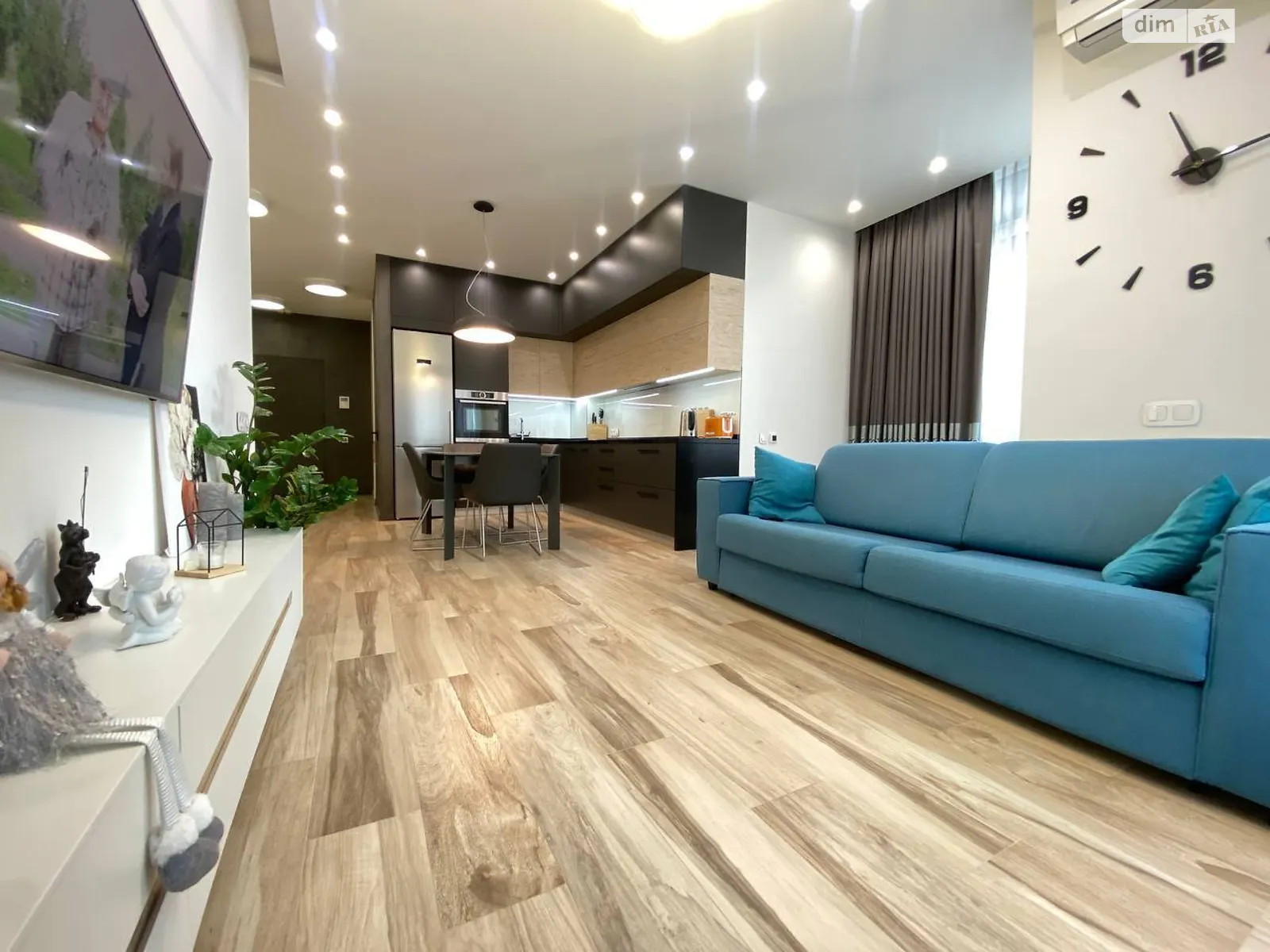 Продается 1-комнатная квартира 71 кв. м в Днепре, ул. Симферопольская, 2Н - фото 1