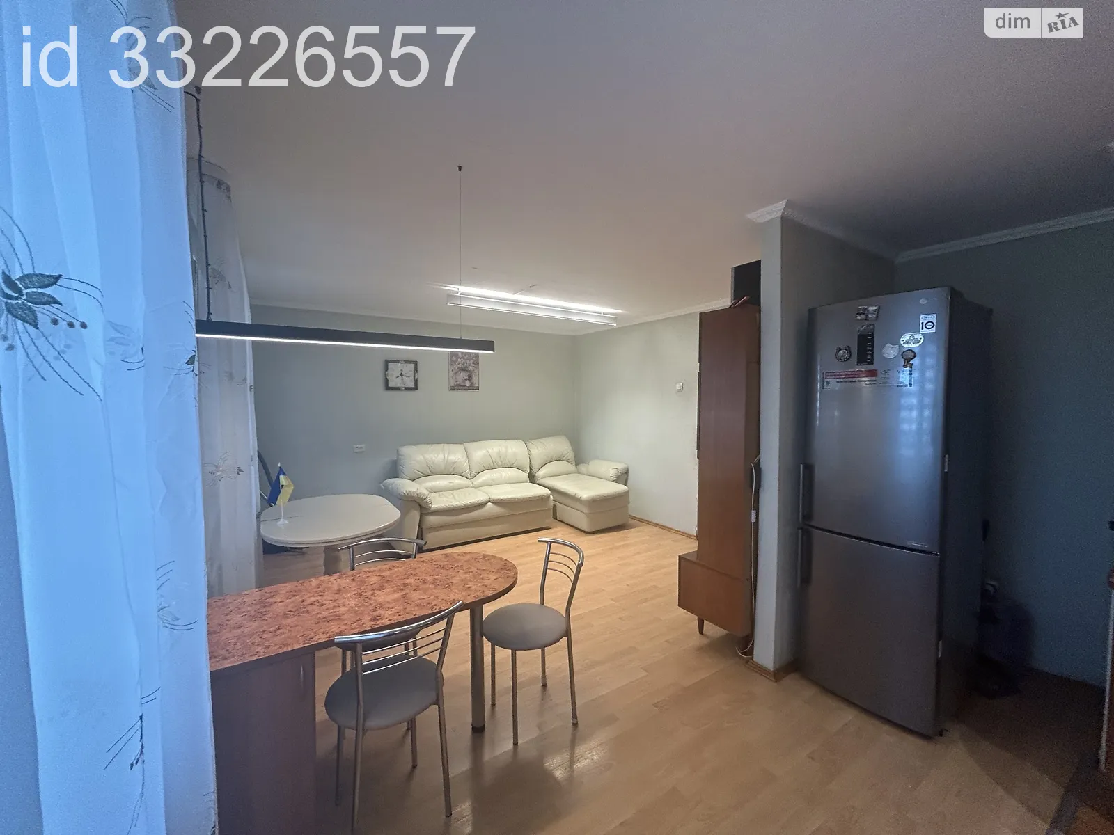 Продается 3-комнатная квартира 65 кв. м в Ровно, ул. Фабричная - фото 1
