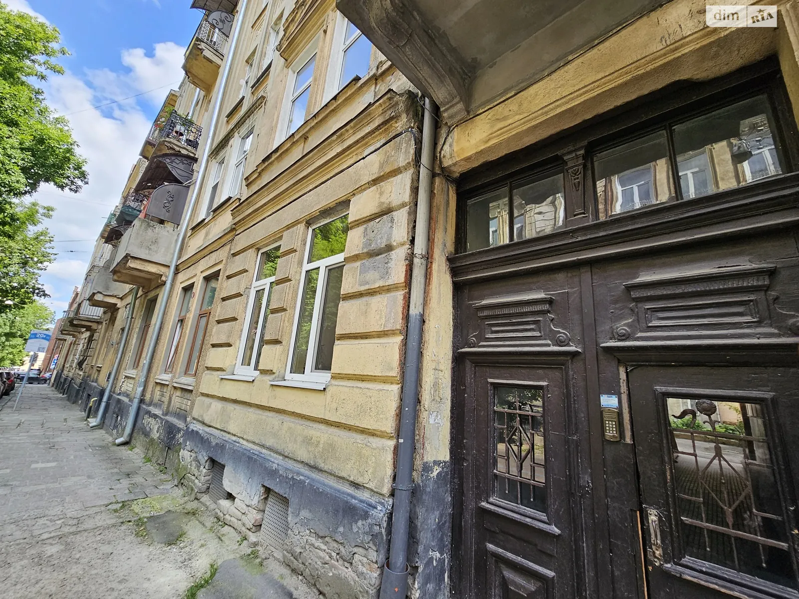 Продається 2-кімнатна квартира 38.9 кв. м у Львові, вул. Кучера Академіка - фото 1