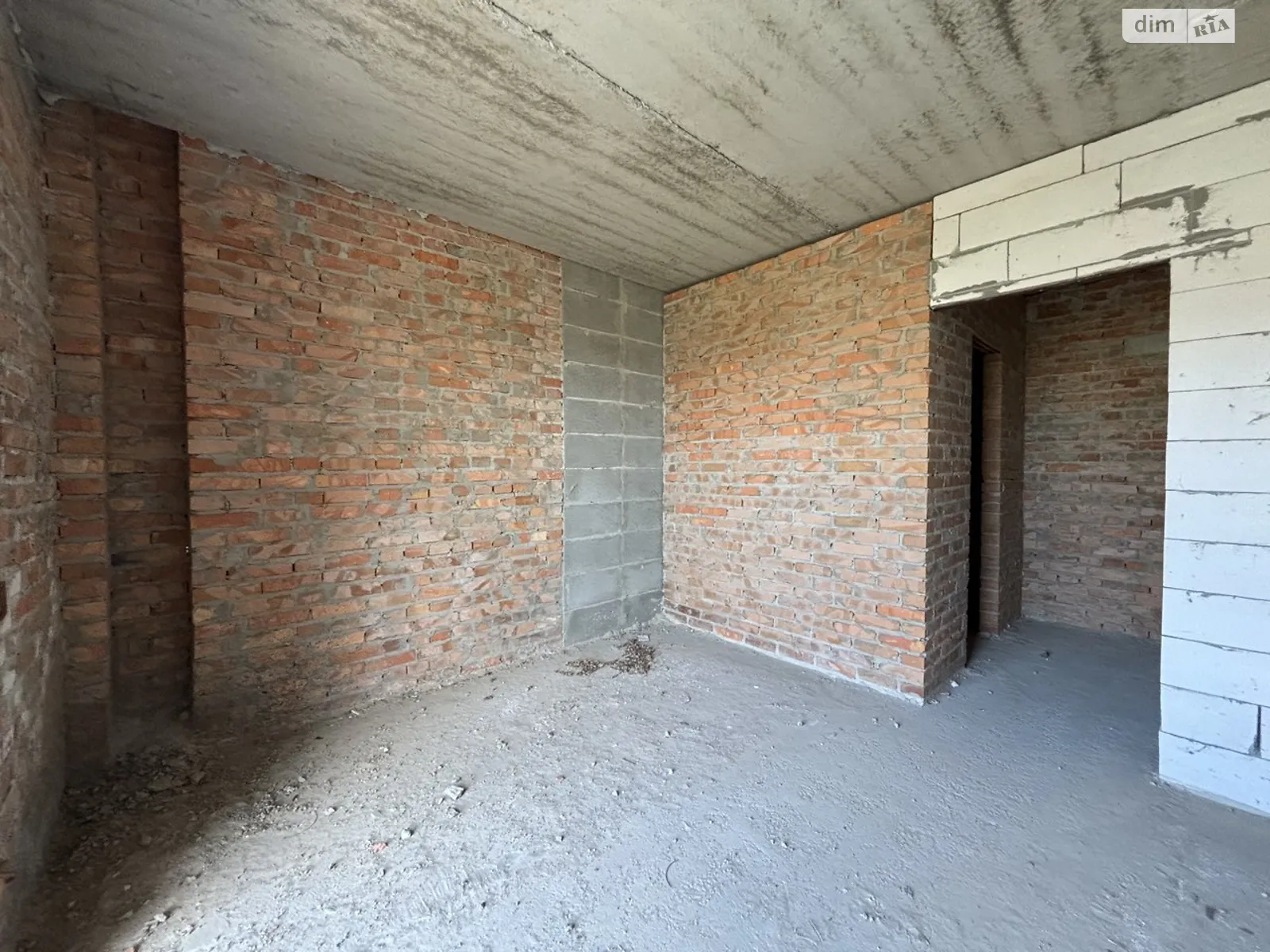 Продается 1-комнатная квартира 47 кв. м в Броварах, ул. Фельдмана, 1 - фото 1