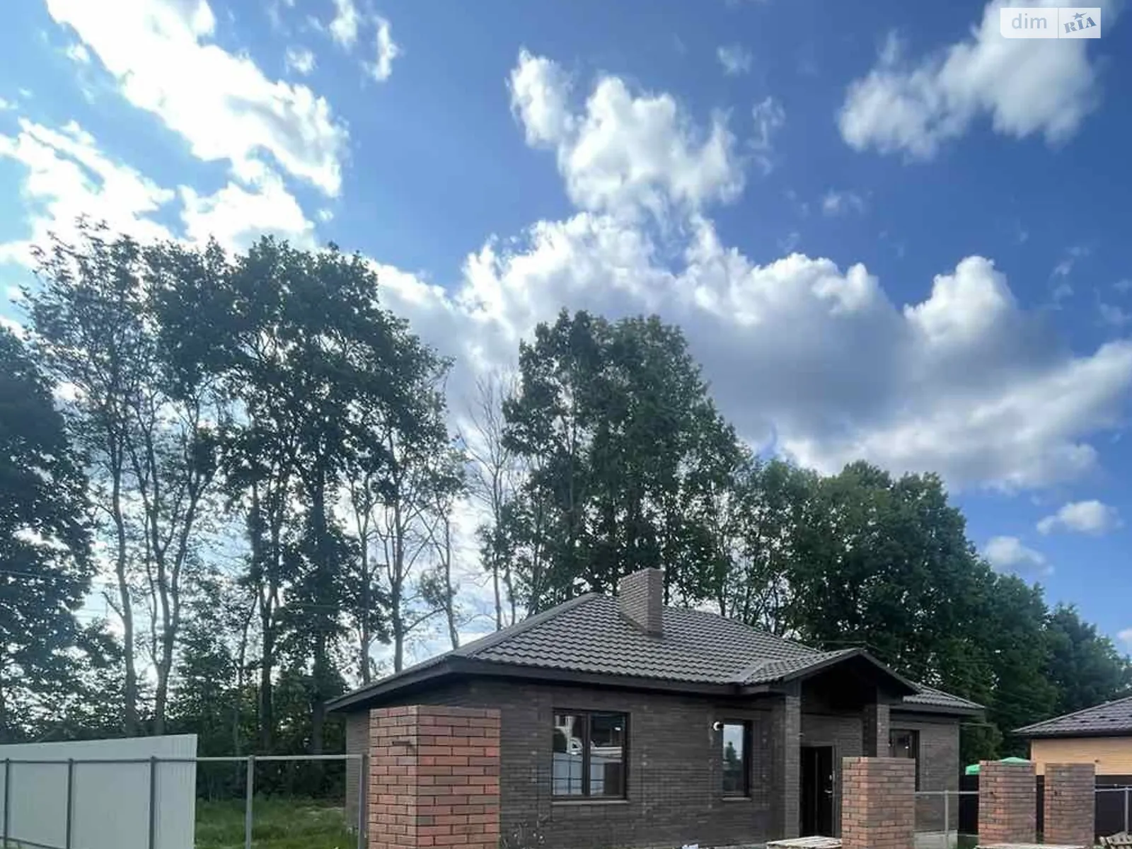 Продається одноповерховий будинок 95 кв. м з гаражем, цена: 90000 $ - фото 1