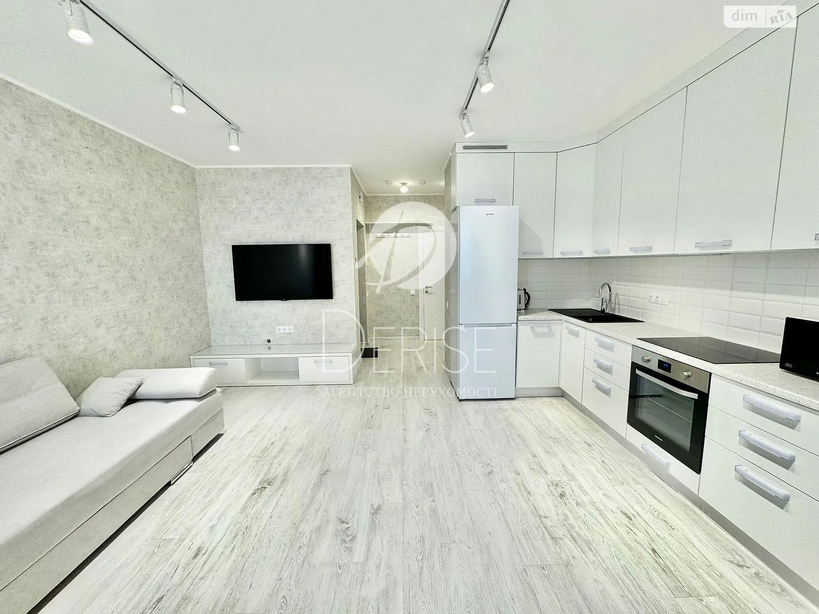 Продается 1-комнатная квартира 36 кв. м в Киеве, наб. Днепровская, 18 - фото 1