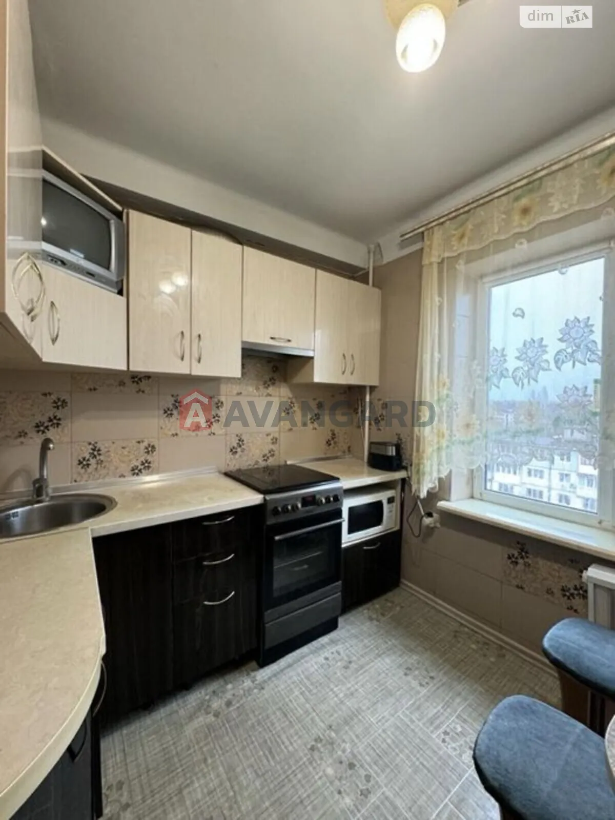 3-комнатная квартира 69 кв. м в Запорожье, ул. Чумаченко - фото 1