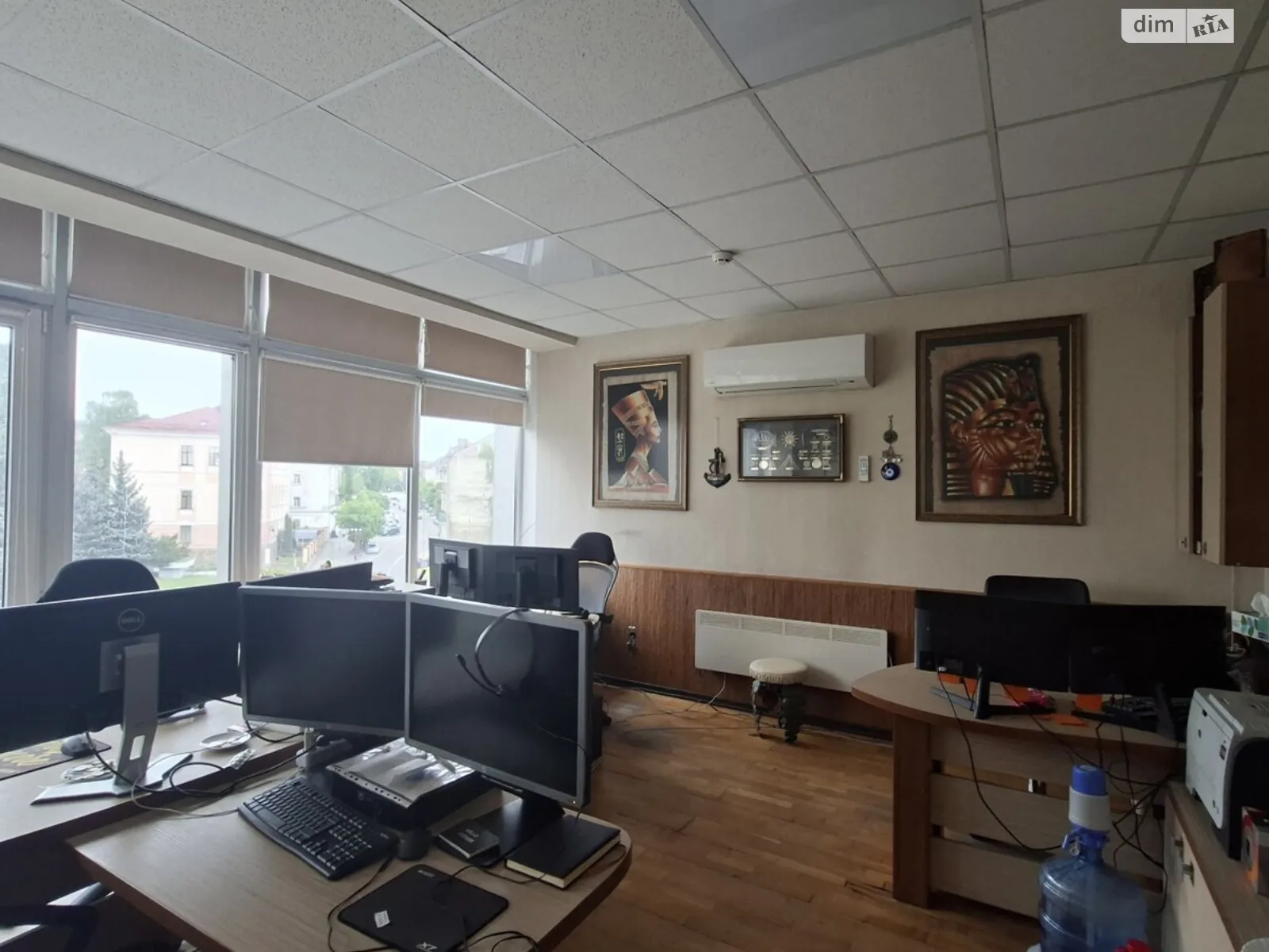 Продается офис 40 кв. м в бизнес-центре, цена: 40000 $ - фото 1