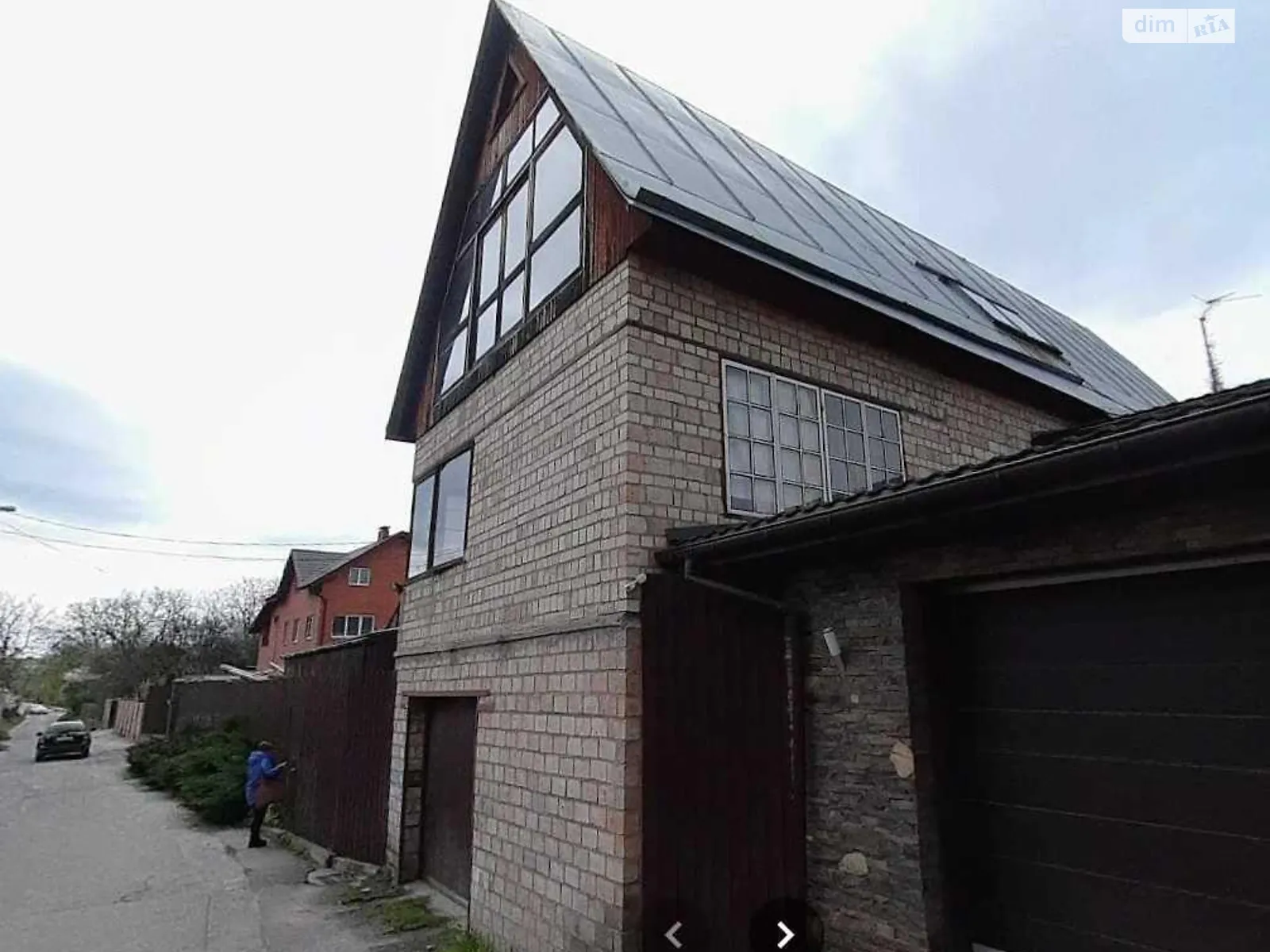 Продается дом на 3 этажа 284 кв. м с беседкой, цена: 149000 $ - фото 1