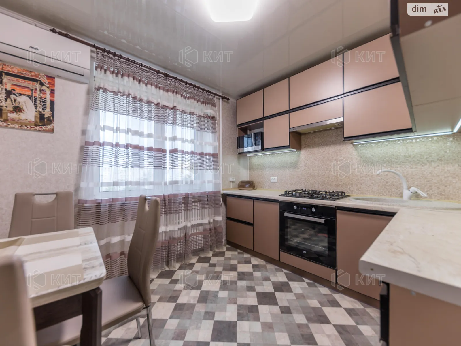 Продается 1-комнатная квартира 40 кв. м в Харькове, ул. Гвардейцев-Широнинцев, 11 - фото 1