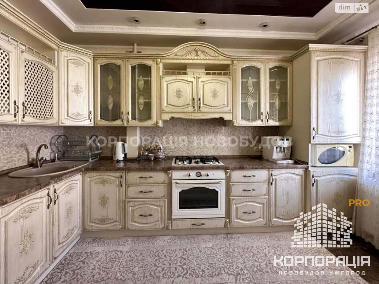 Сдается в аренду 2-комнатная квартира 63 кв. м в Ужгороде, ул. А. Хиры - фото 1