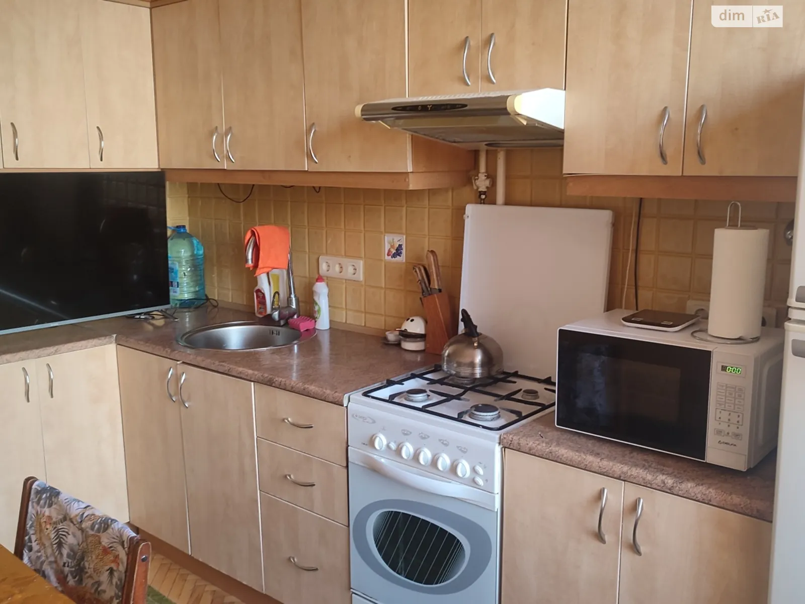 Продается 3-комнатная квартира 63 кв. м в Черновцах, бул. Героев Крут - фото 1