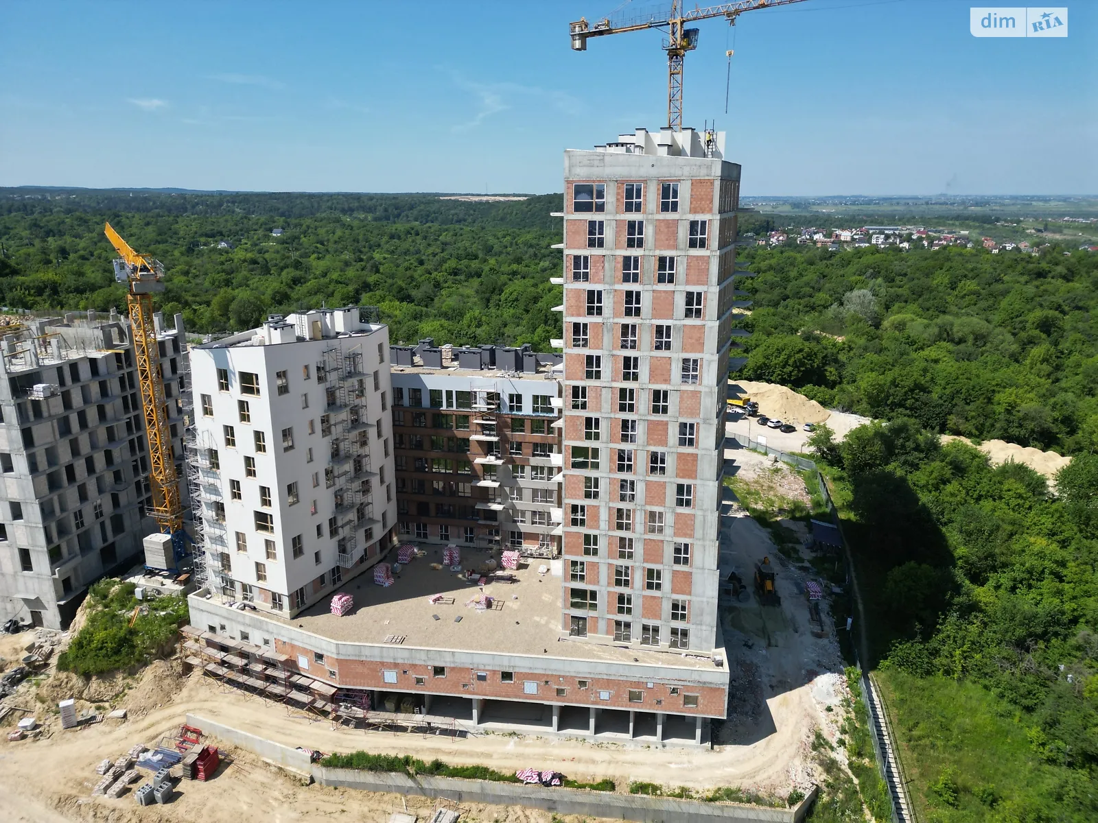 Продается 1-комнатная квартира 38 кв. м в Львове, ул. Щурата - фото 1