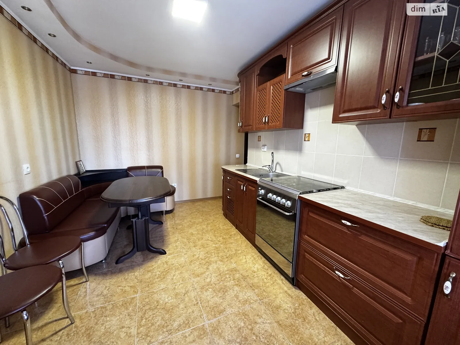 Сдается в аренду 1-комнатная квартира 46 кв. м в Виннице, ул. Андрея Первозванного, 58А - фото 1