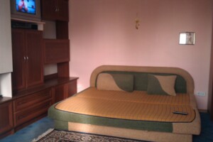 Сниму квартиру в Коростене долгосрочно