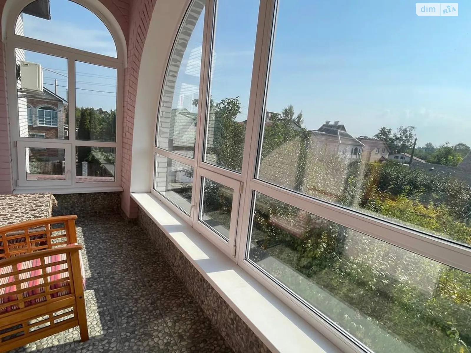 Продається будинок 3 поверховий 300 кв. м з бесідкою, цена: 330000 $ - фото 1