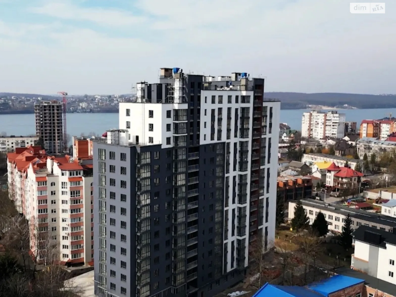 3-комнатная квартира 82 кв. м в Тернополе, ул. Полковника Данила Нечая, 6 - фото 1