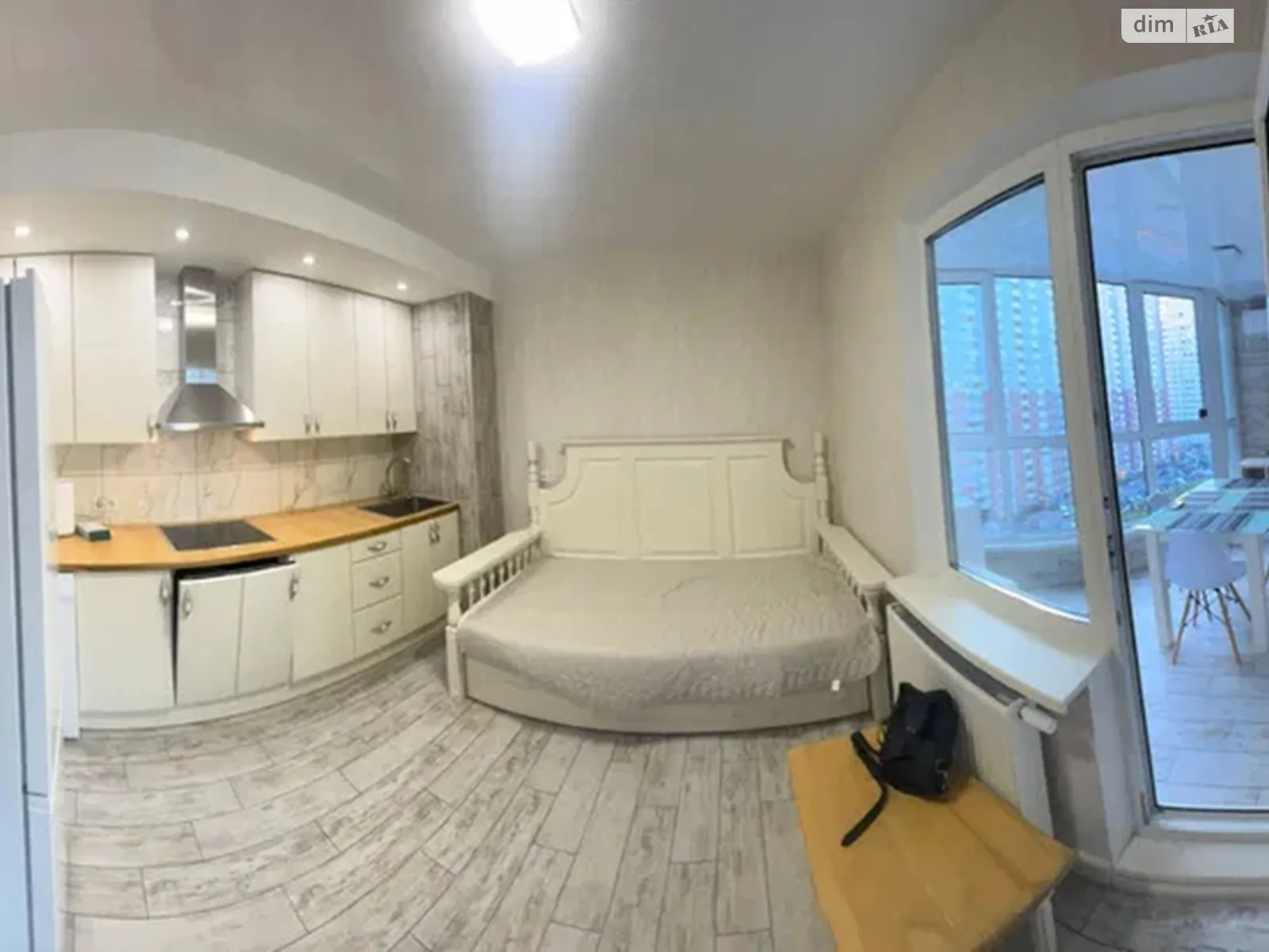 Продается 3-комнатная квартира 88 кв. м в Киеве, пер. Балтийский, 5 - фото 1