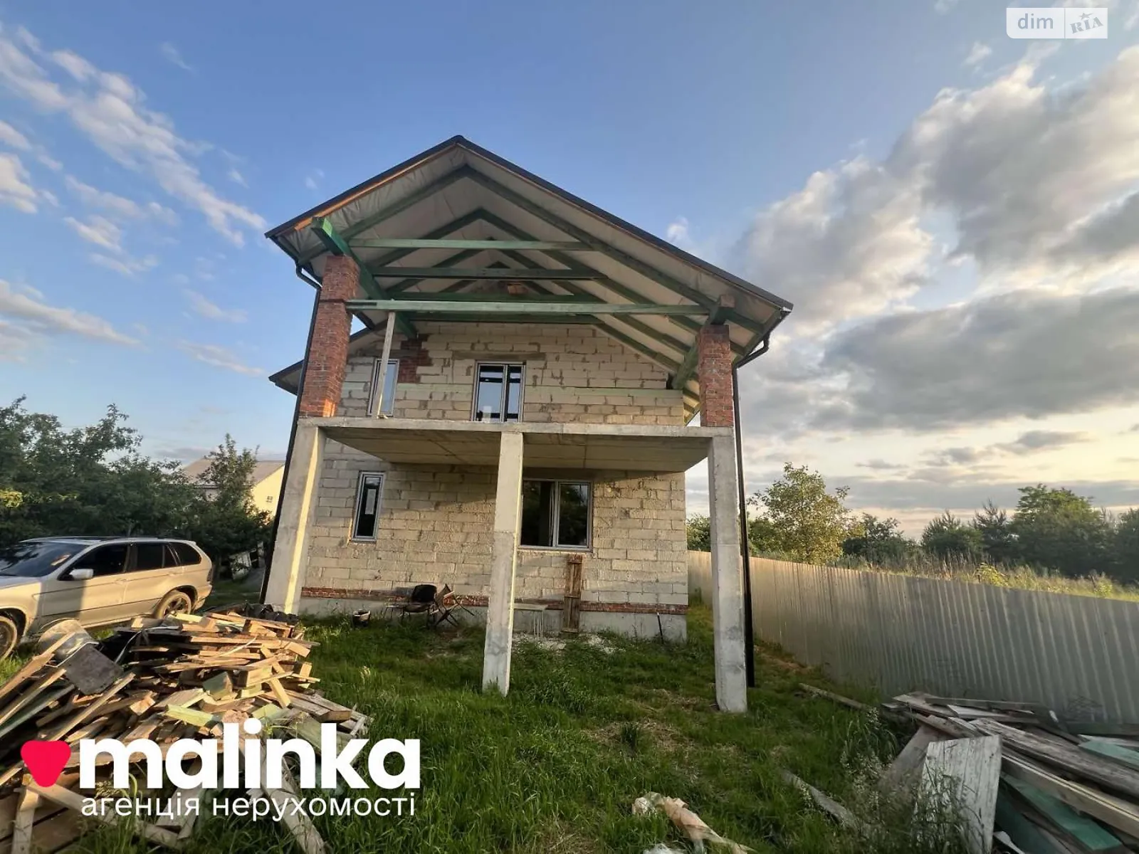 Продается дом на 2 этажа 150 кв. м с камином, цена: 55000 $ - фото 1
