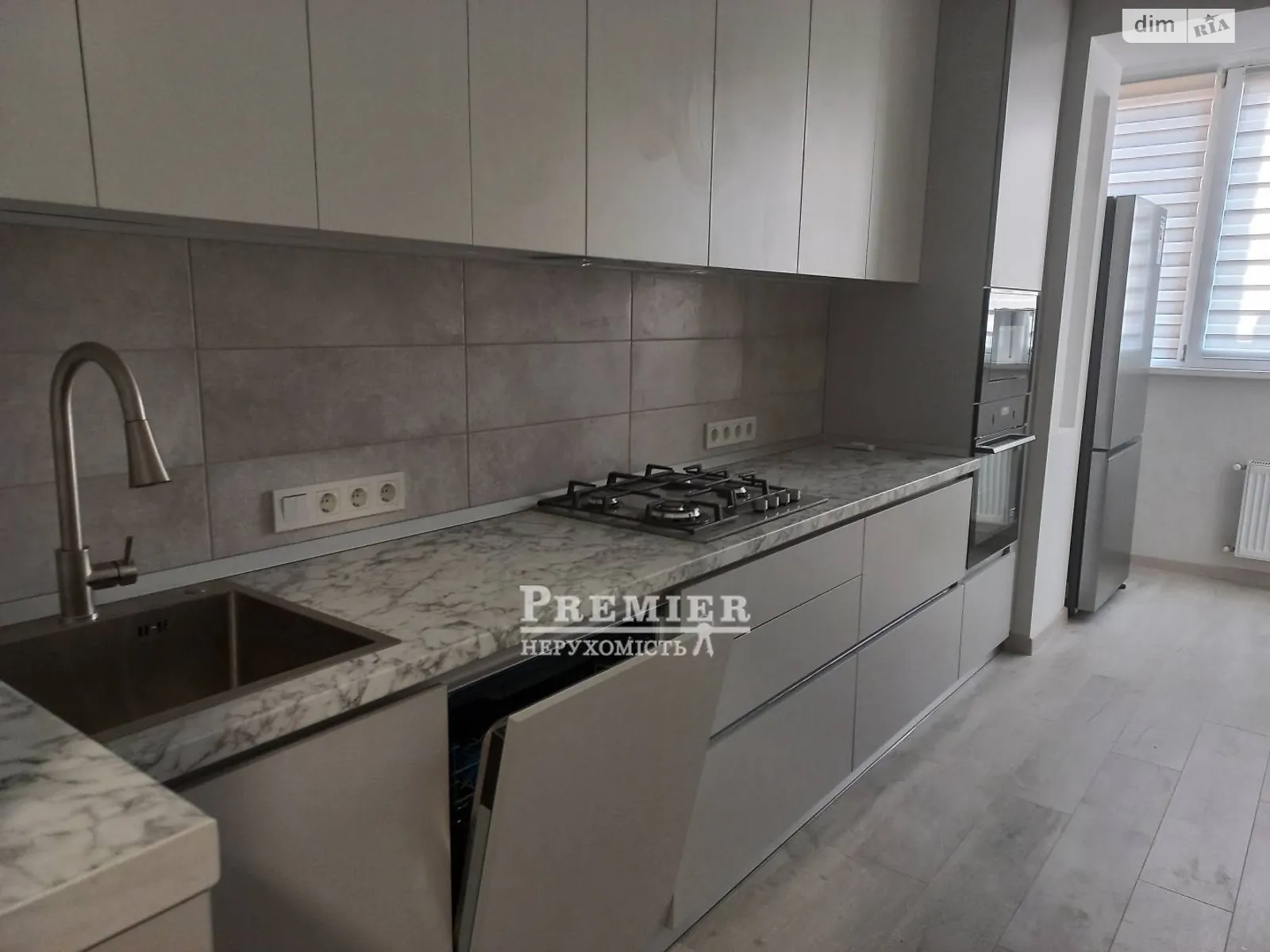 Продається 2-кімнатна квартира 67 кв. м у Одесі, вул. Академіка Сахарова - фото 1