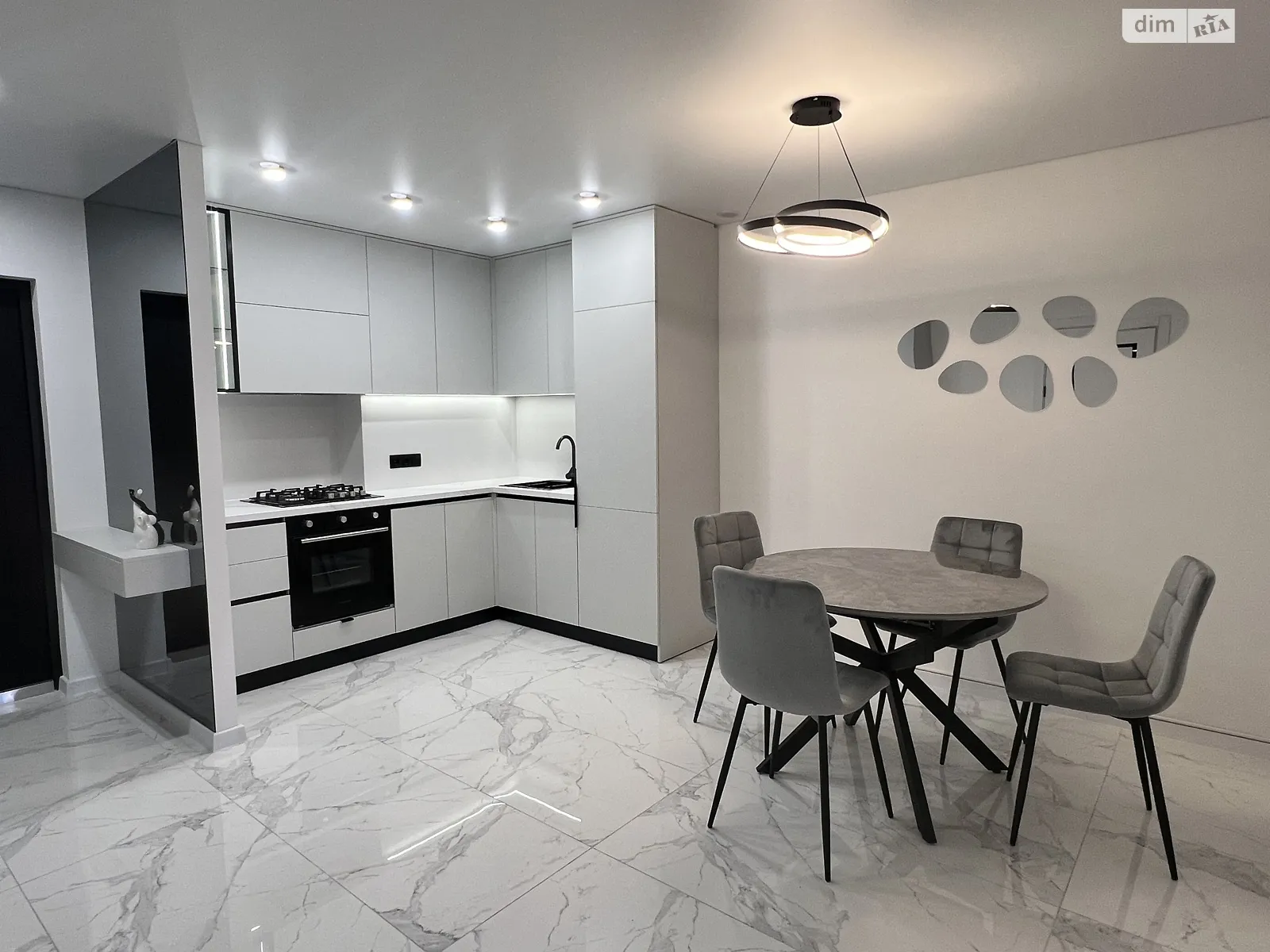 2-кімнатна квартира 57 кв. м у Тернополі, вул. Смакули, 8 - фото 1