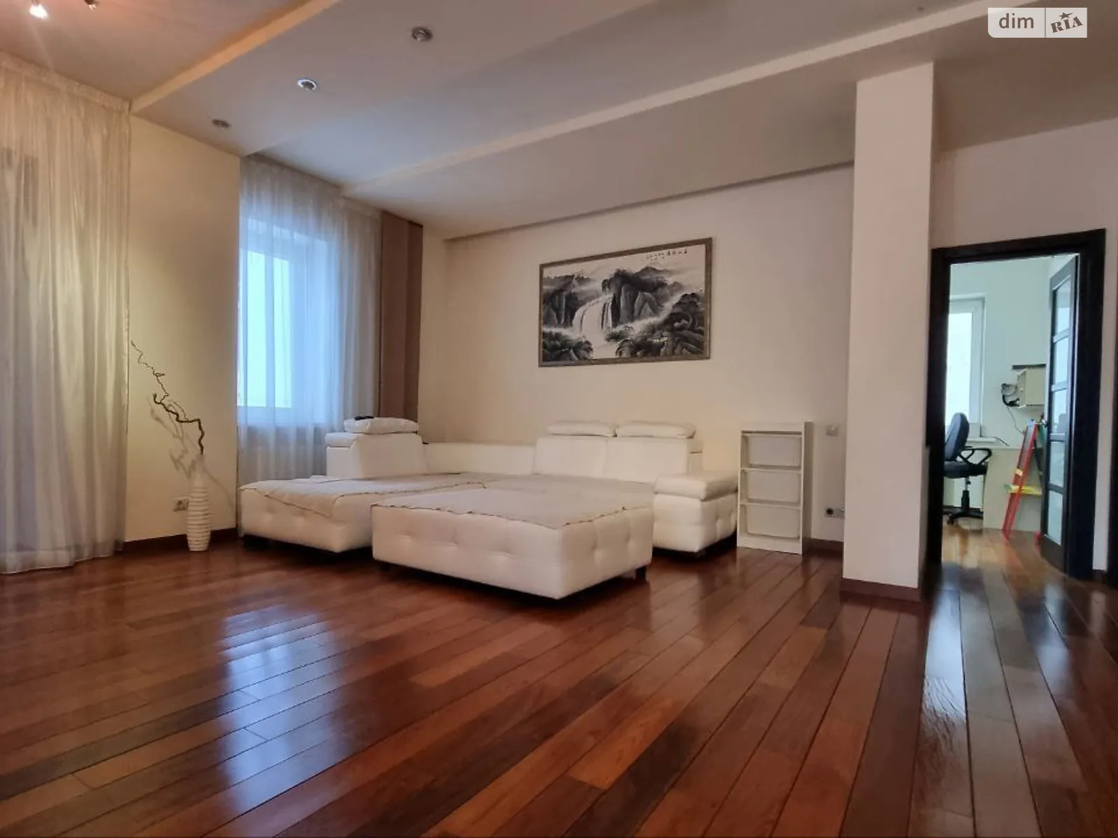 Сдается в аренду 4-комнатная квартира 125 кв. м в Днепре, ул. Гусенко, 17 - фото 1