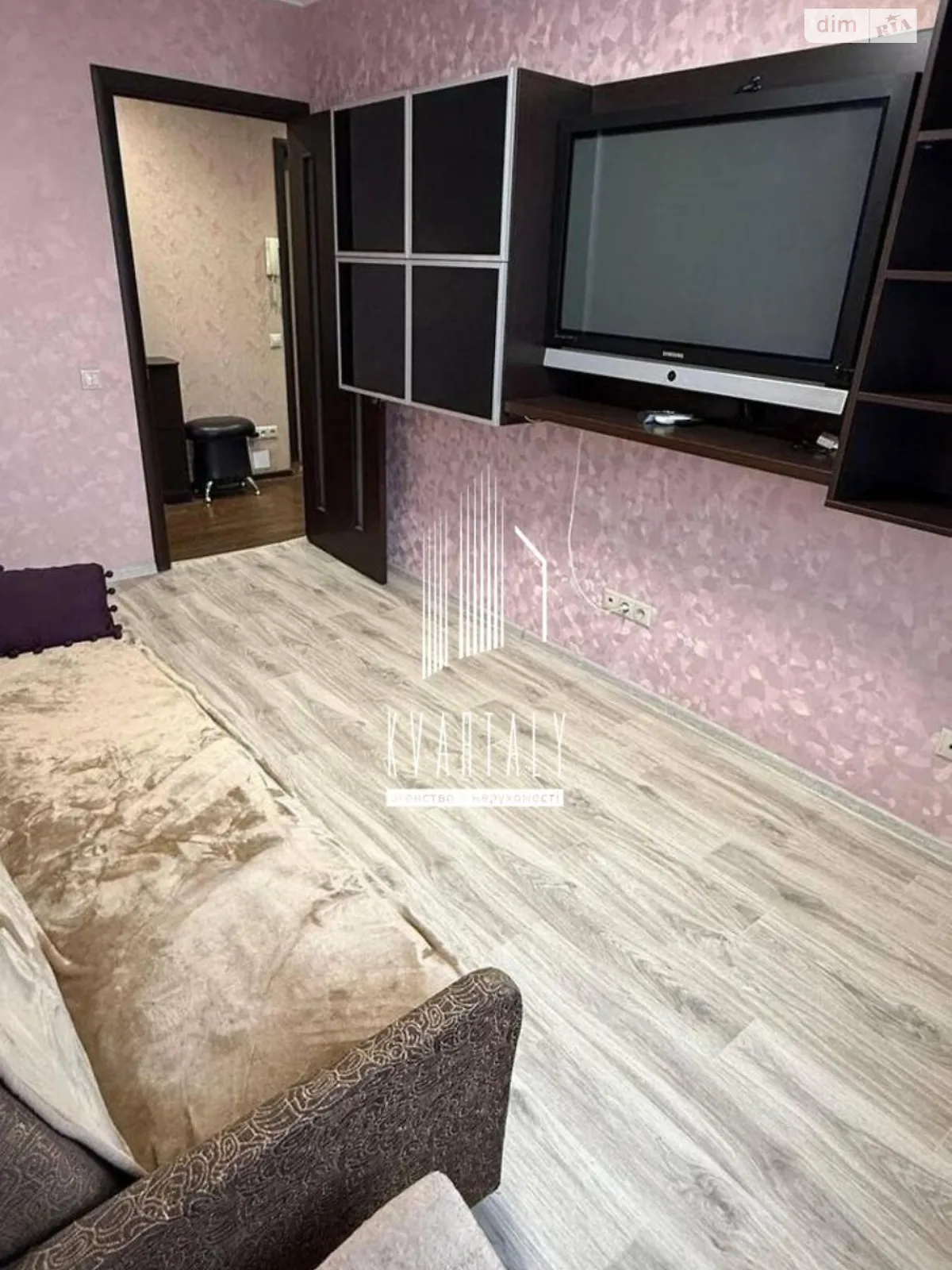 Продается 3-комнатная квартира 63 кв. м в Киеве, просп. Леся Курбаса(50-летия Октября), 4 - фото 1