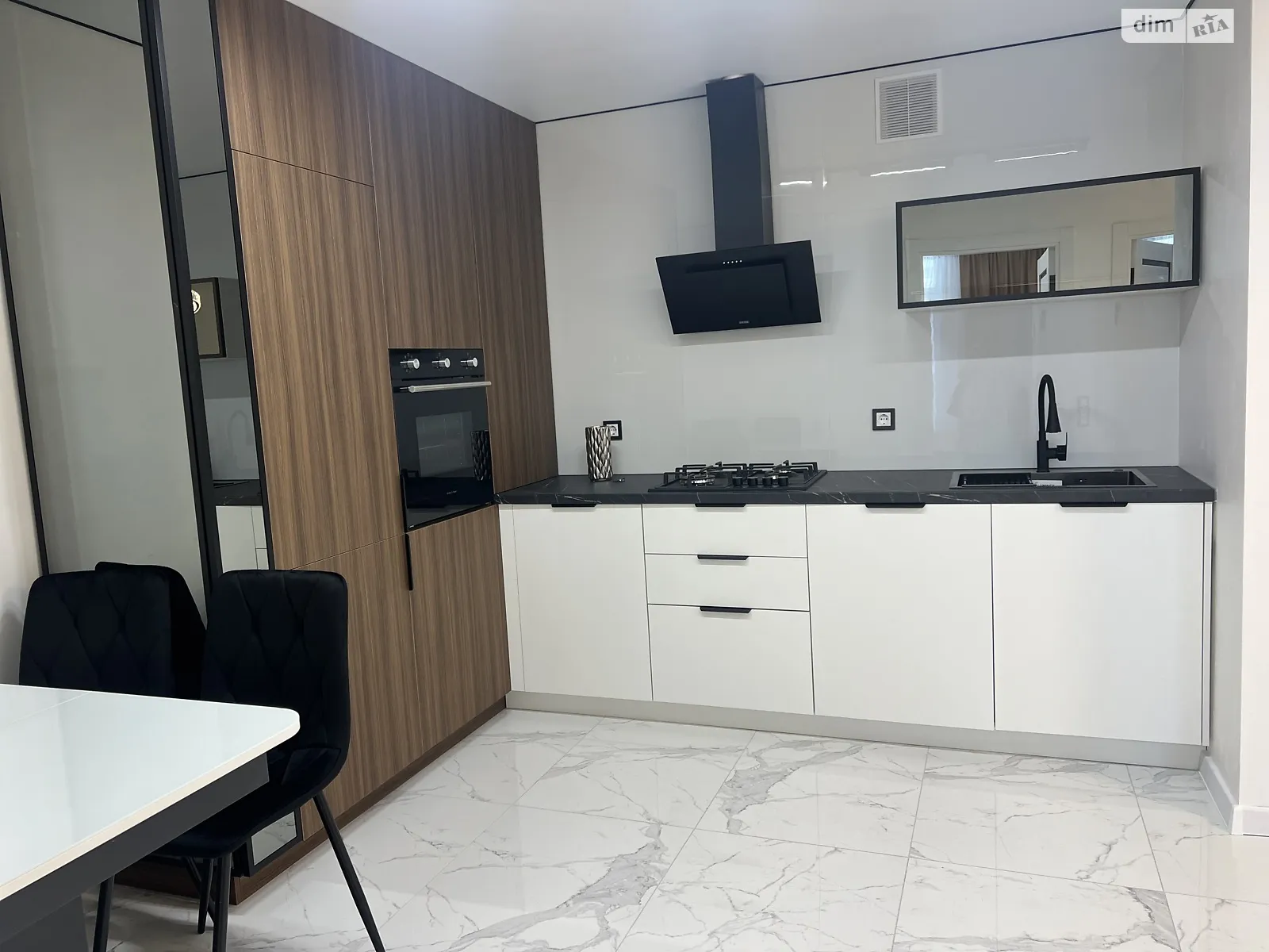 2-комнатная квартира 62 кв. м в Тернополе - фото 1
