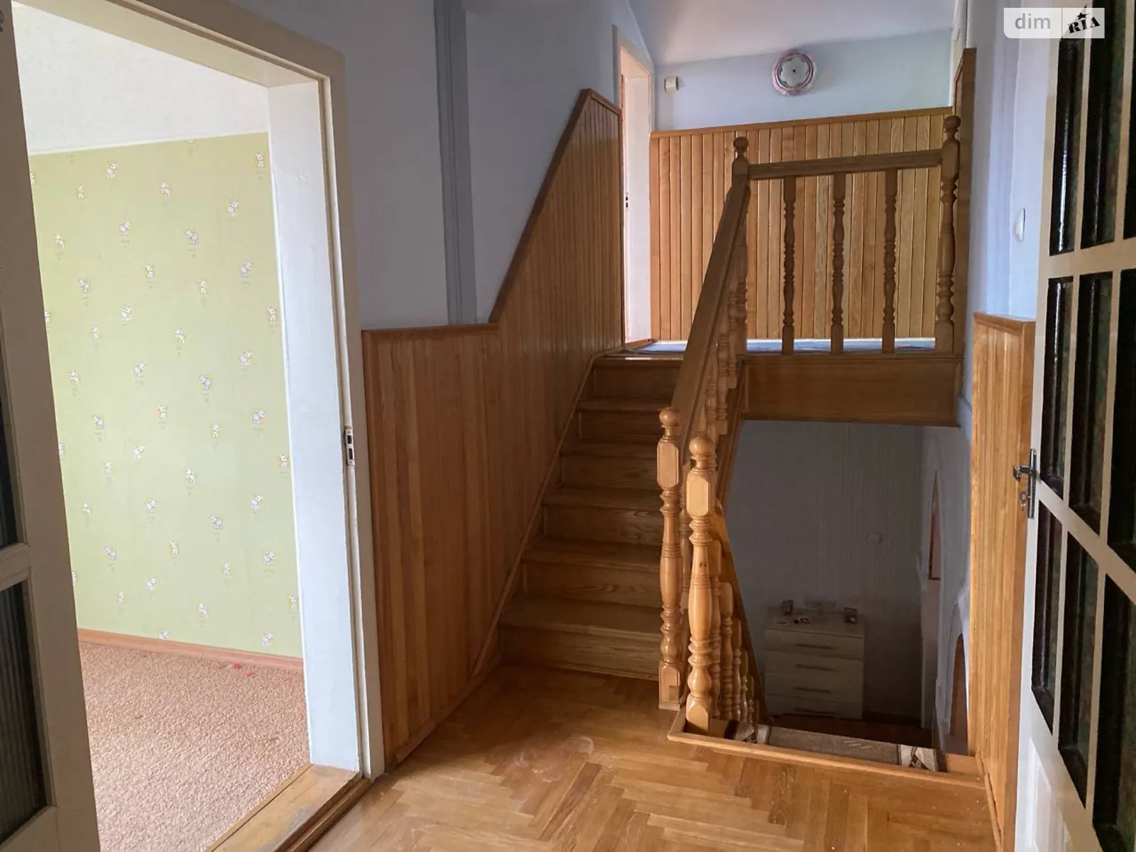 Продается дом на 3 этажа 306 кв. м с баней/сауной, цена: 155000 € - фото 1