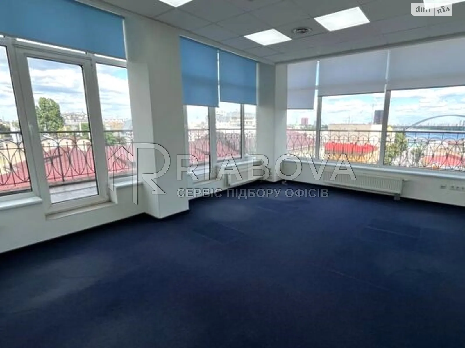 Здається в оренду офіс 179.5 кв. м в бізнес-центрі, цена: 4087 $ - фото 1