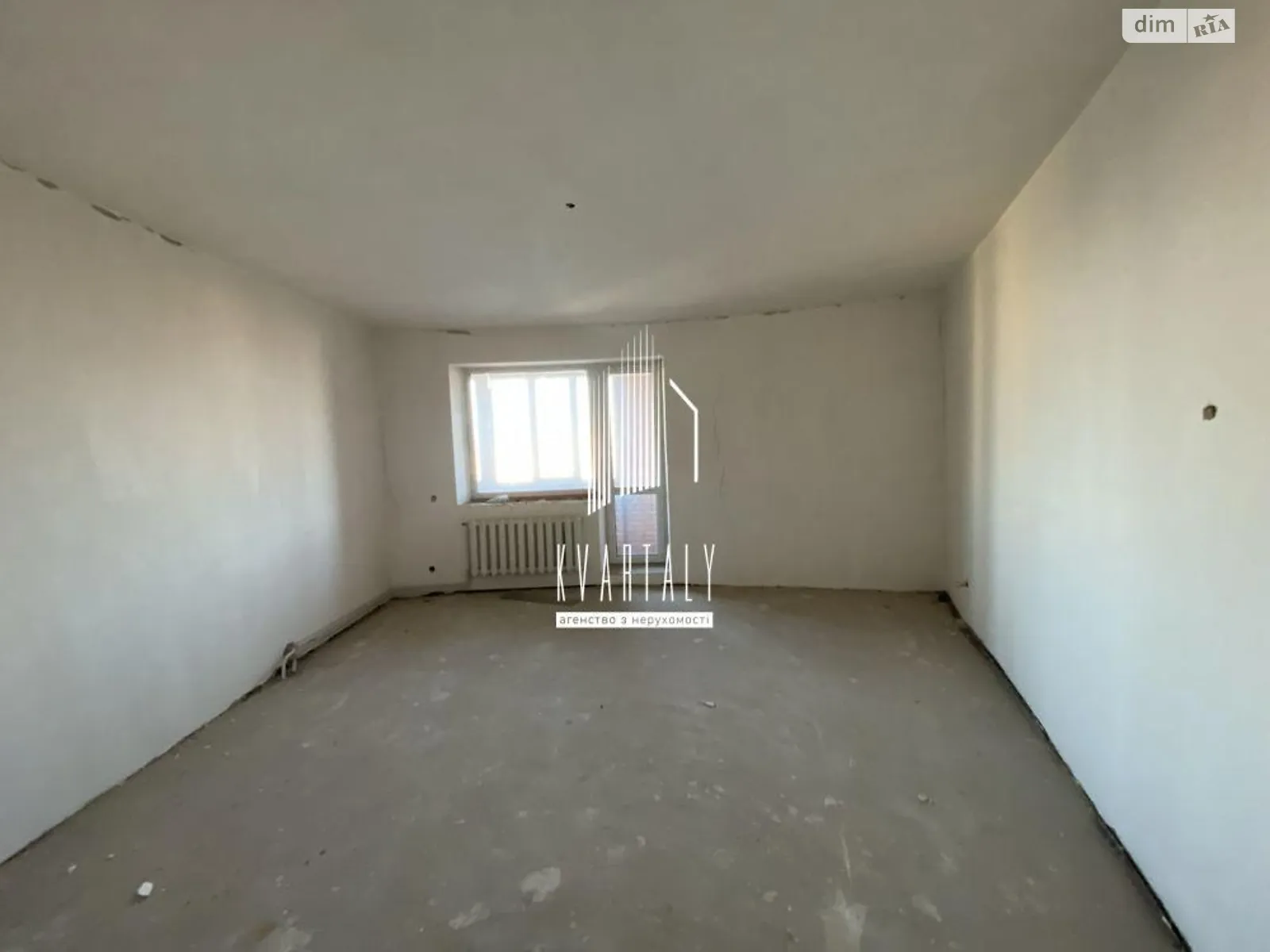 Продается 1-комнатная квартира 61 кв. м в Киеве, ул. Срибнокильская, 12 - фото 1