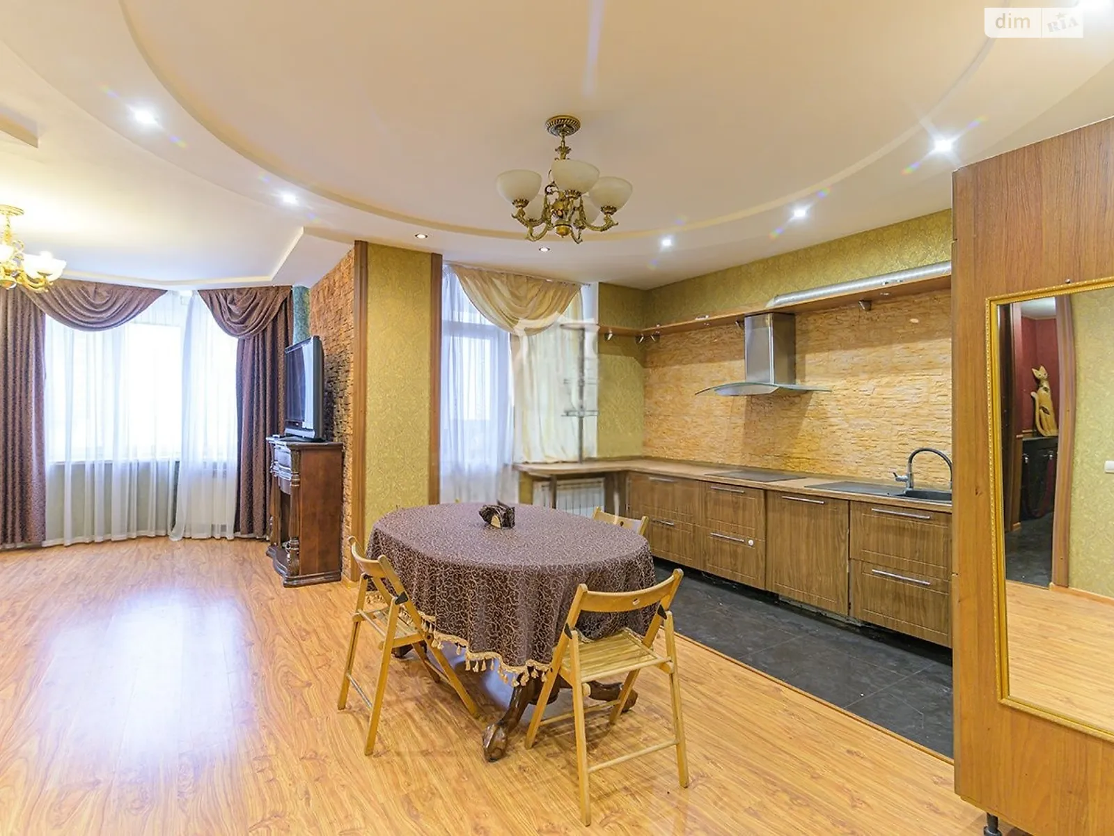 Продается 3-комнатная квартира 87 кв. м в Киеве, ул. Здолбуновская, 9Б - фото 1