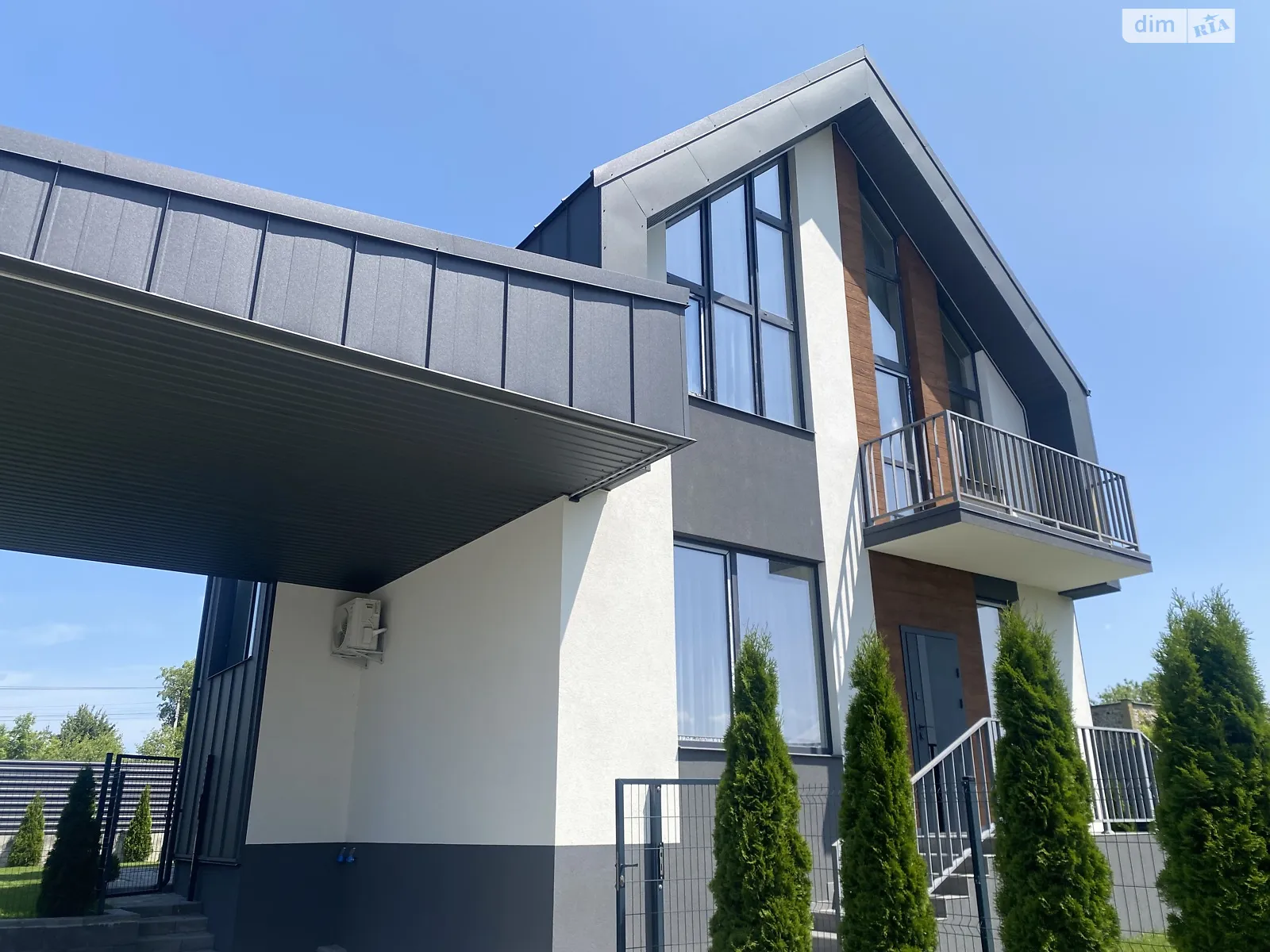 Продается дом на 2 этажа 150 кв. м с садом, цена: 230000 $ - фото 1