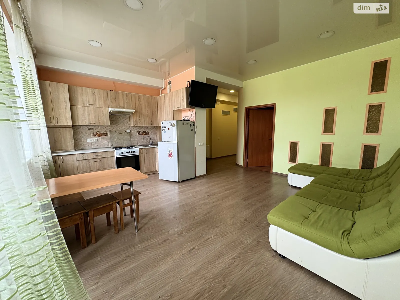 Продается 1-комнатная квартира 72 кв. м в Харькове, ул. Дмитриевская, 19 - фото 1