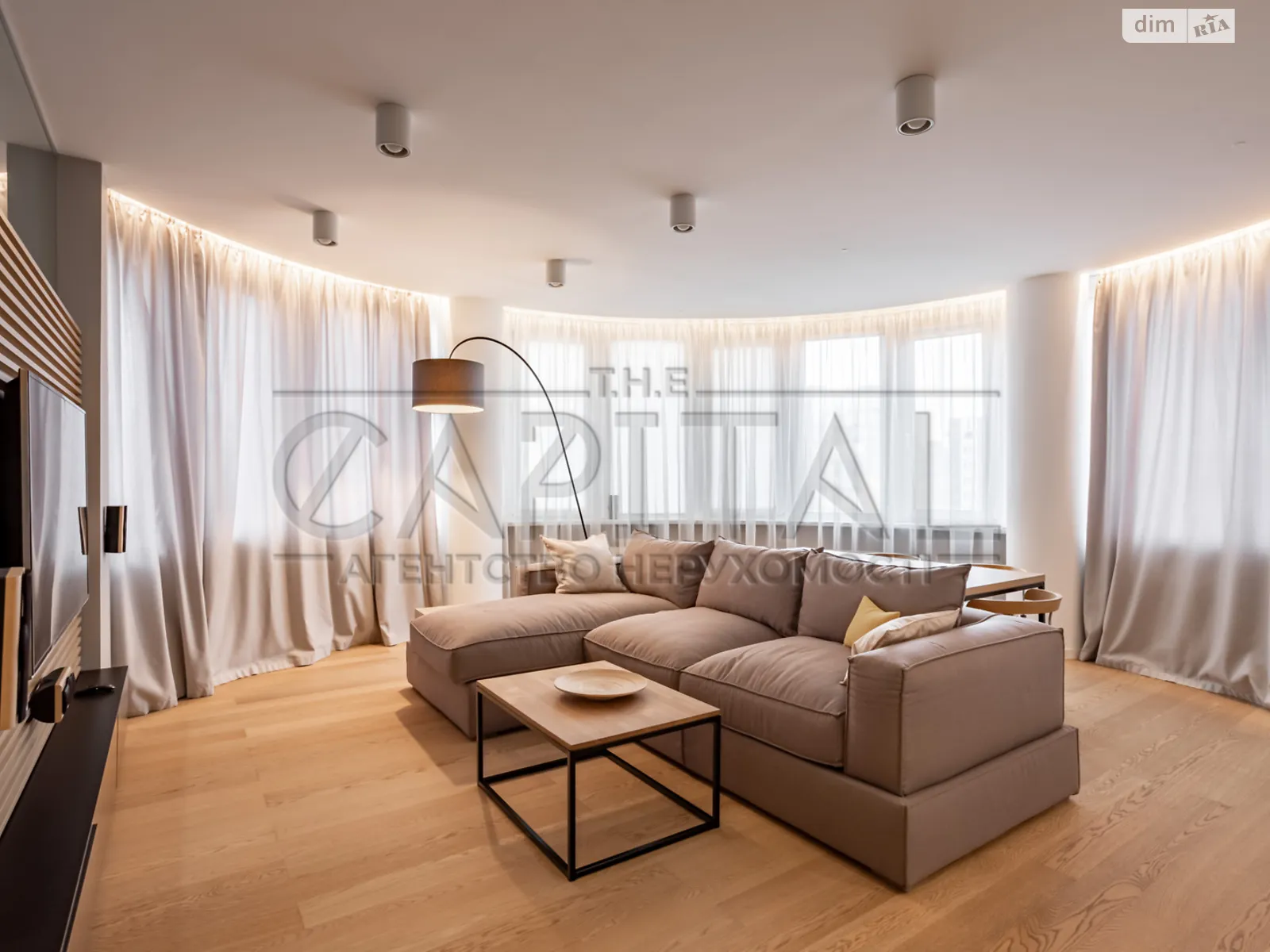 Продается 4-комнатная квартира 136 кв. м в Киеве, ул. Полтавская, 10 - фото 1