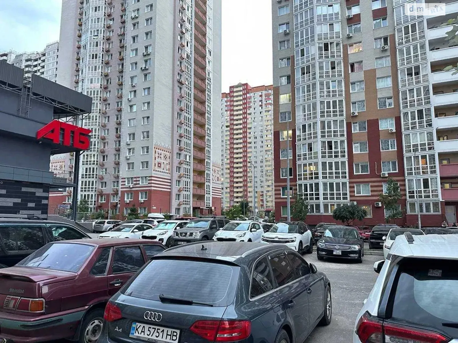 Продается 1-комнатная квартира 43.29 кв. м в Киеве, просп. Петра Григоренко - фото 1