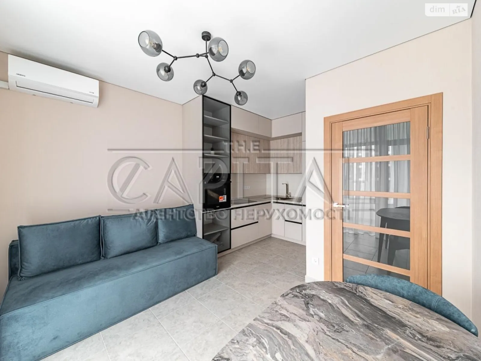 Продается 1-комнатная квартира 41 кв. м в Киеве, ул. Святослава Храброго, 11Б - фото 1