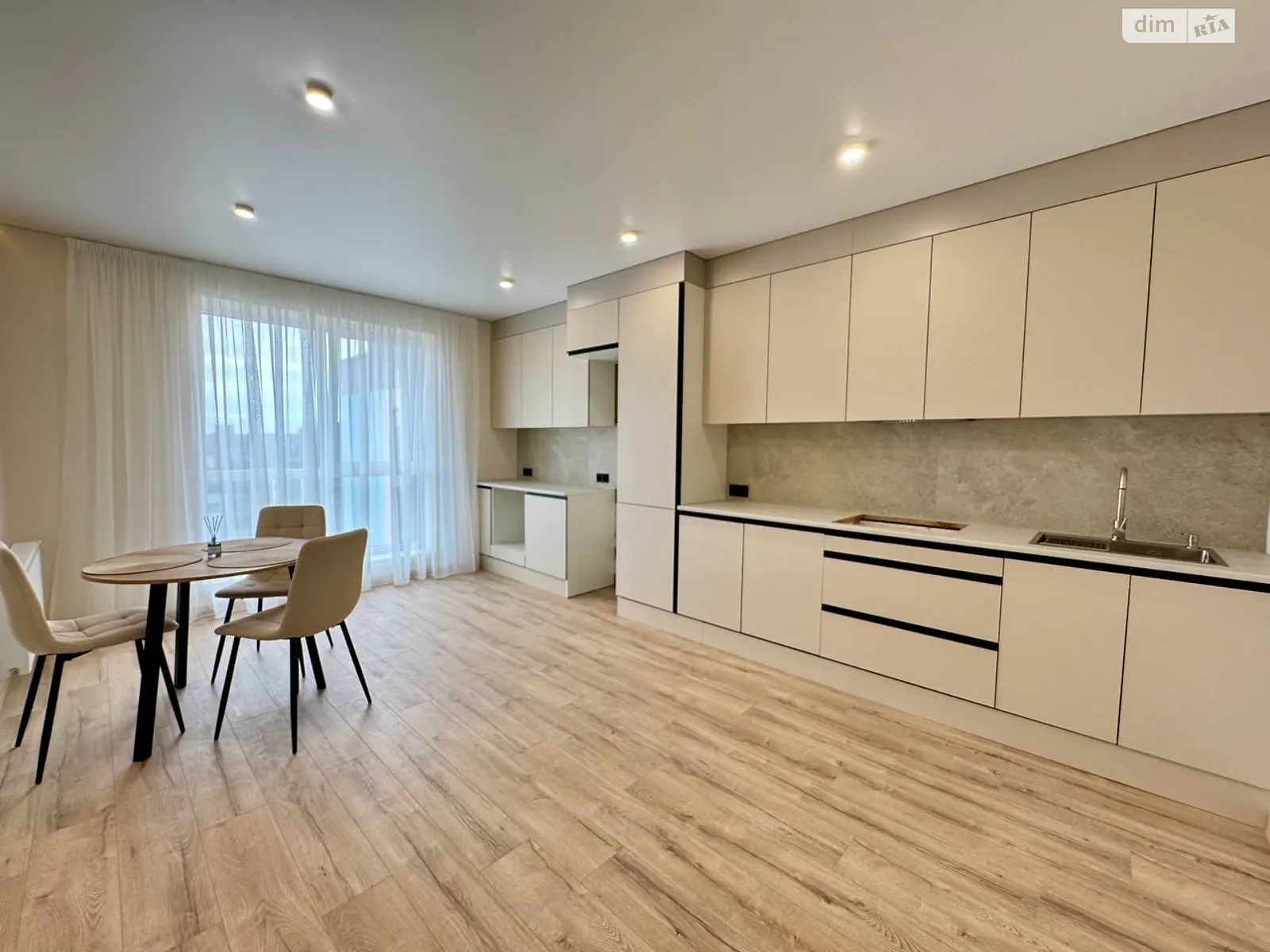Продается 1-комнатная квартира 42.5 кв. м в Ровно, цена: 69900 $ - фото 1