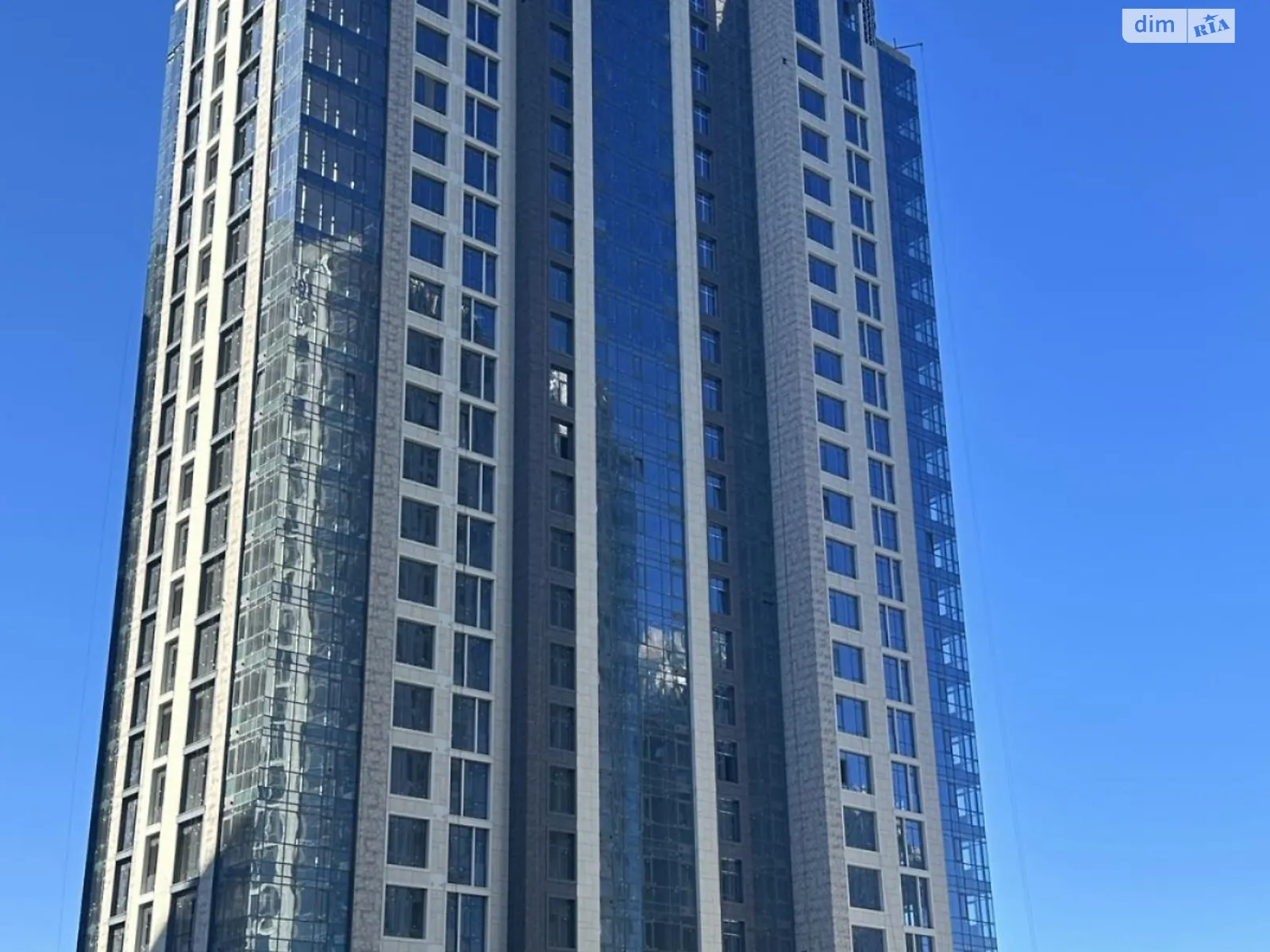 Продается 2-комнатная квартира 81 кв. м в Киеве, ул. Андрея Верхогляда(Драгомирова), 7 - фото 1