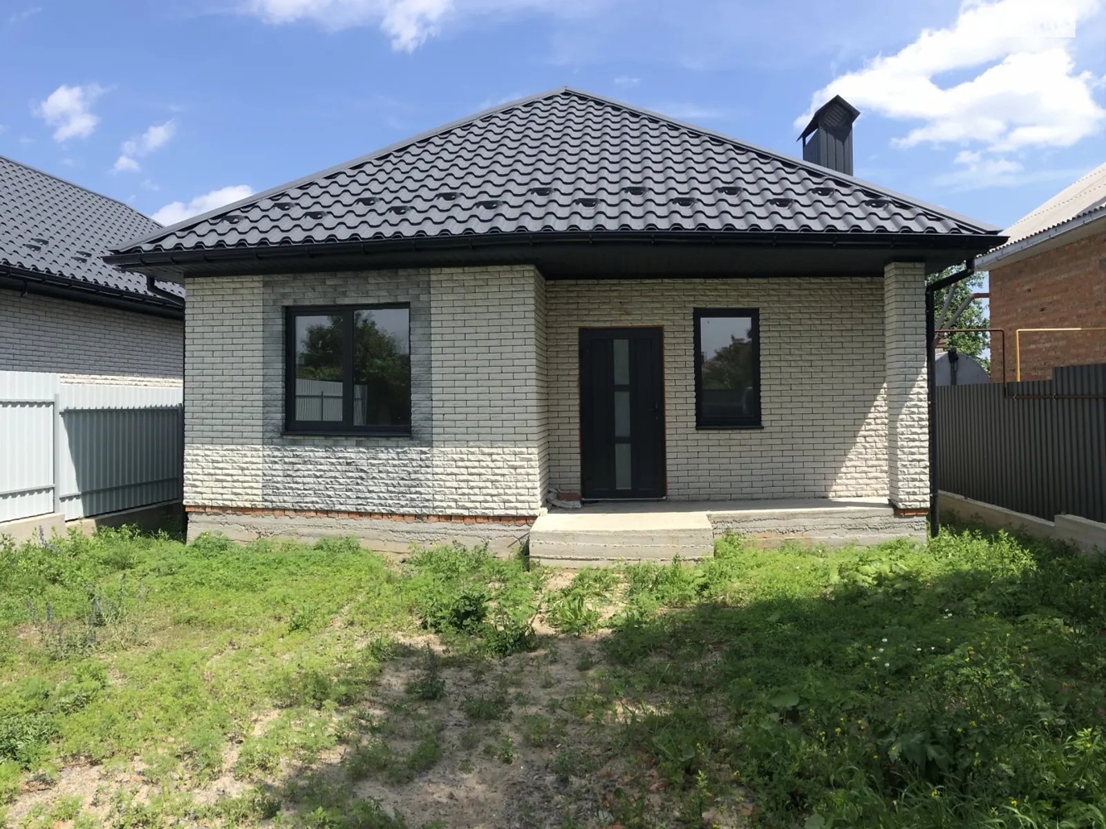 Продається одноповерховий будинок 91 кв. м с басейном, цена: 80000 $ - фото 1
