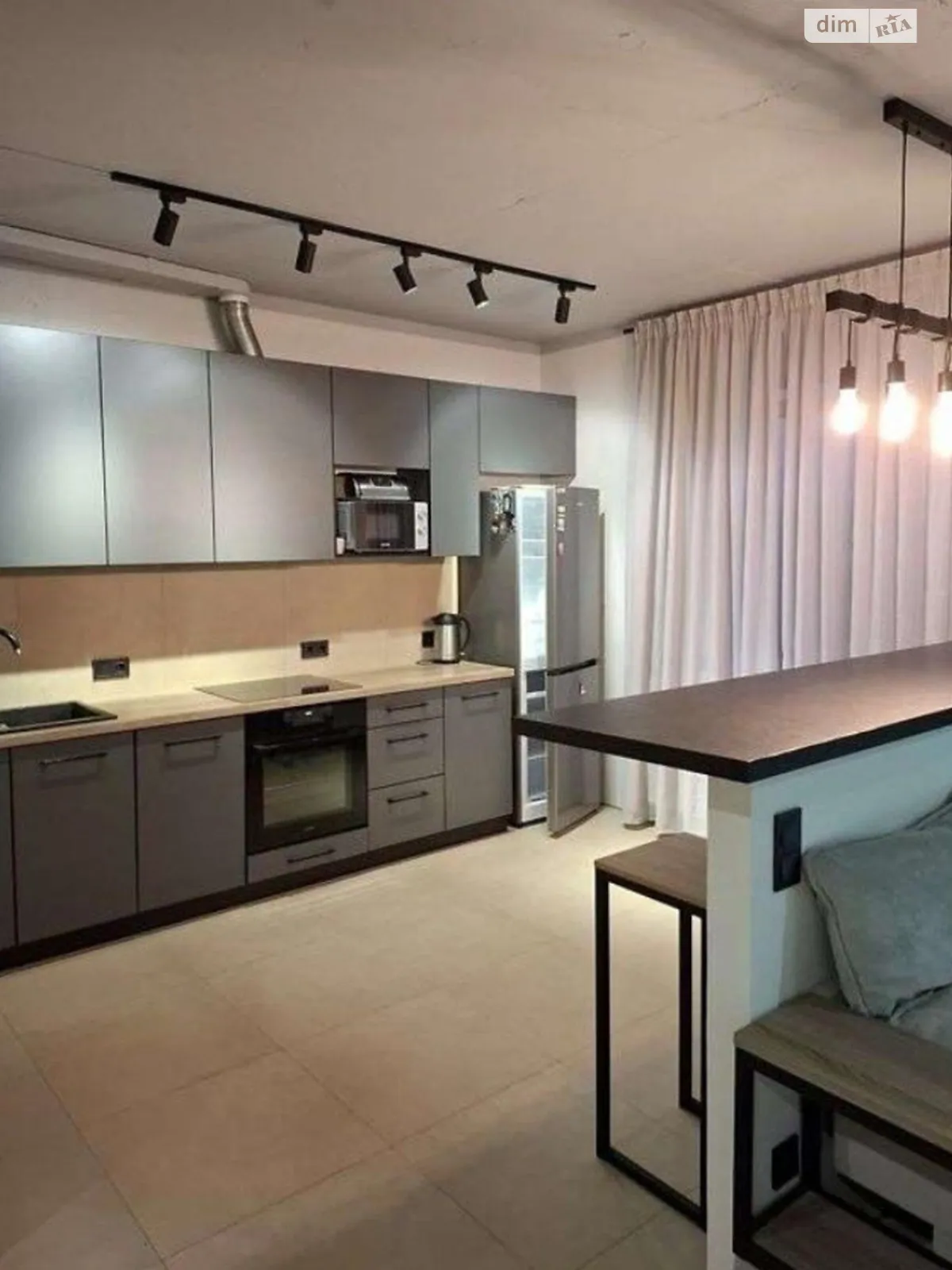 Продается 1-комнатная квартира 45.7 кв. м в Киеве, бул. Вацлава Гавела, 28 - фото 1