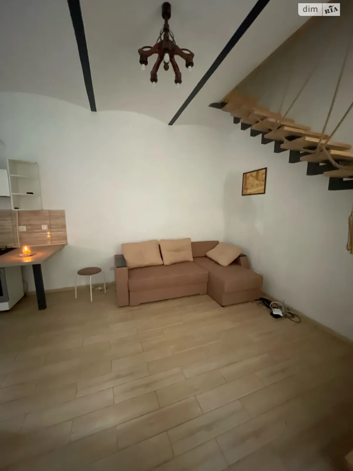 Продається 2-кімнатна квартира 42 кв. м у Львові, вул. Пекарська, 37 - фото 1